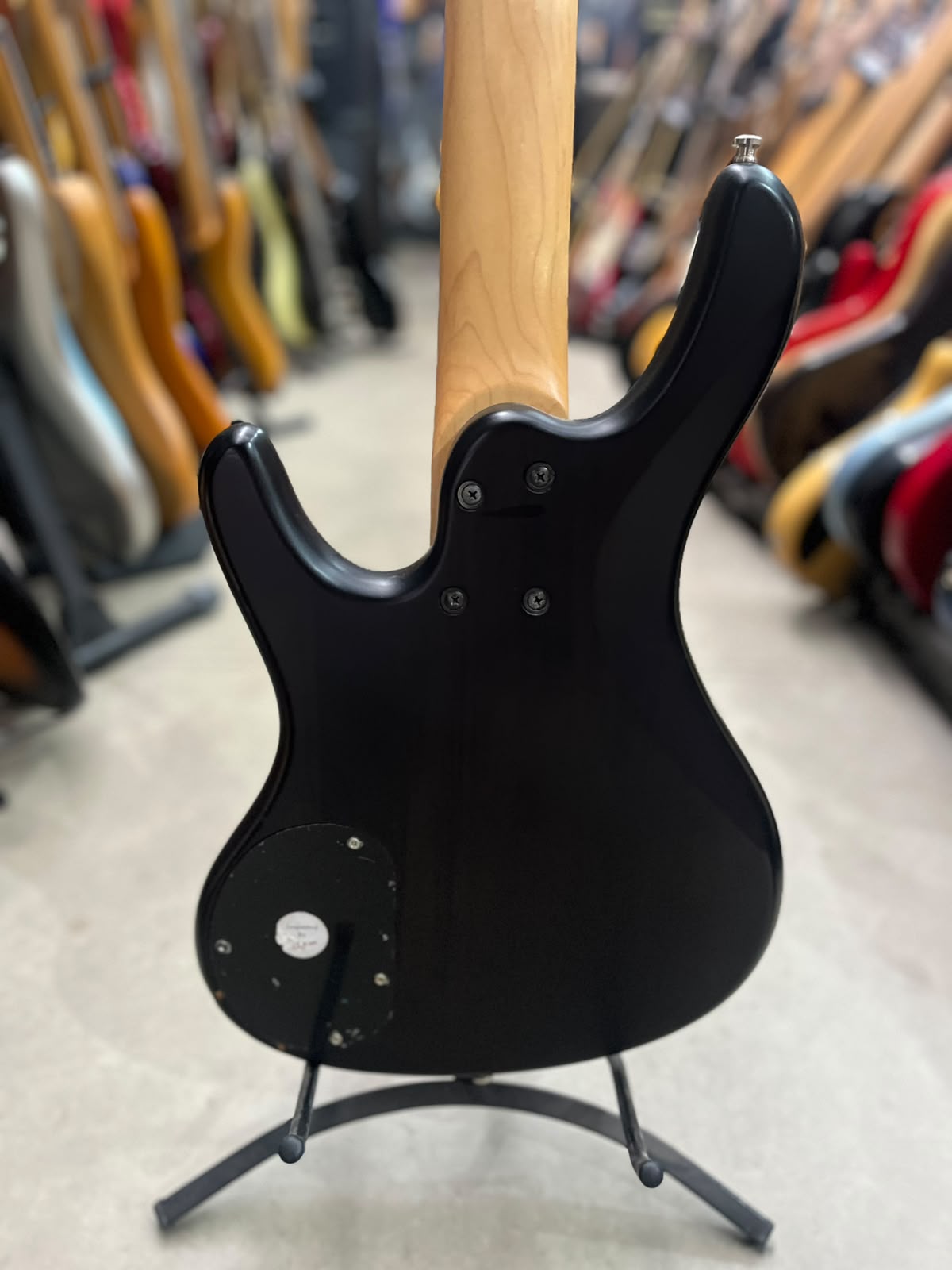 Baixo Ibanez ergodyne 5 cordas  preto miniatura 7