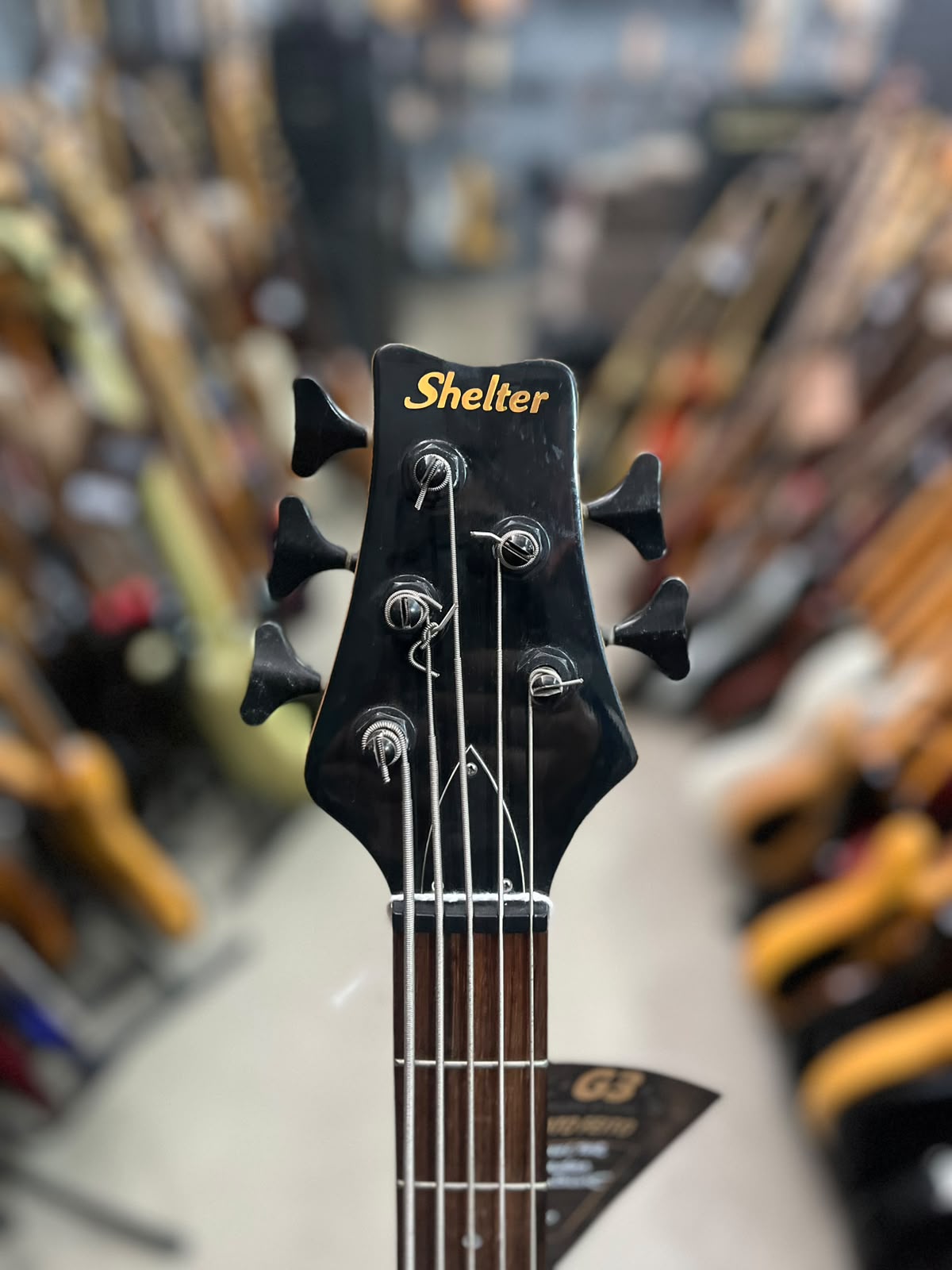 Baixo shelter 5 cordas sunburst miniatura 6