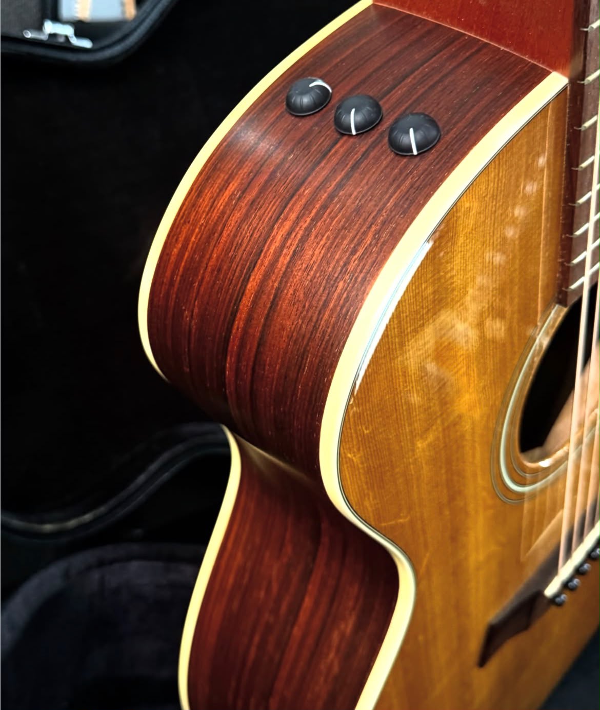 VIOLÃO TAYLOR 214C NATURAL COM CASE miniatura 3