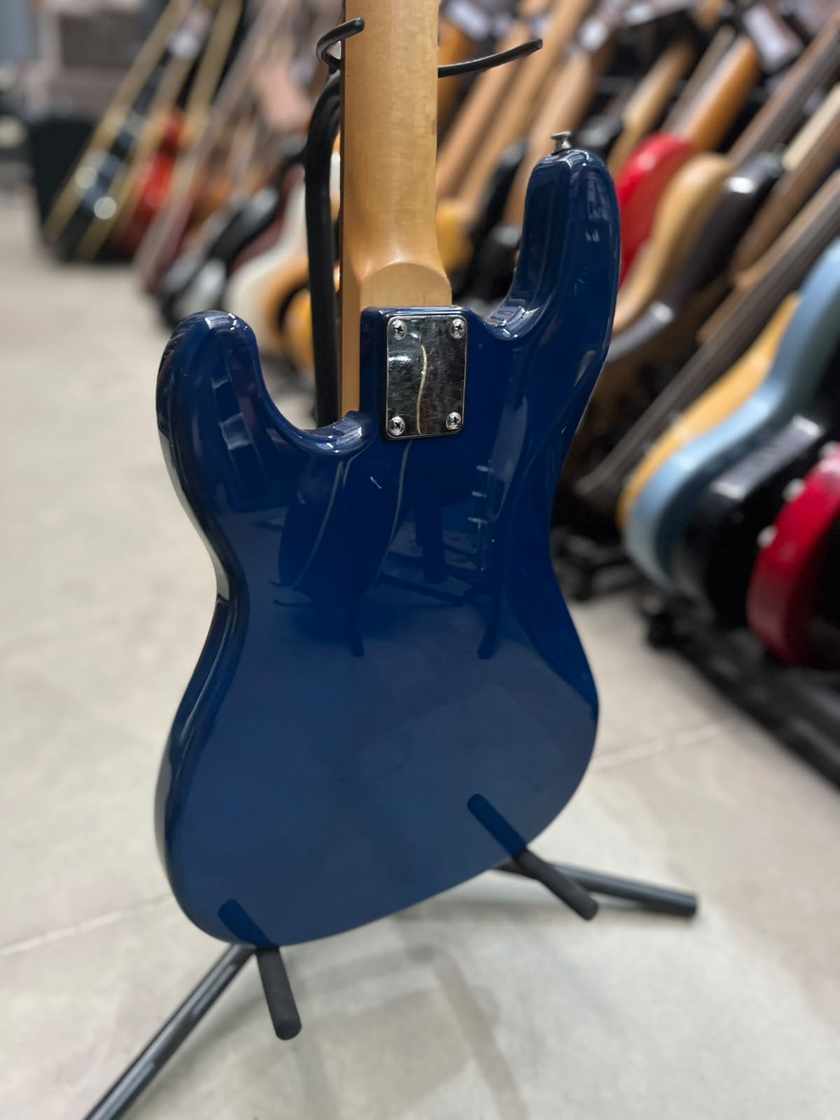 Baixo Strinberg Azul com escudo  4 cordas miniatura 9