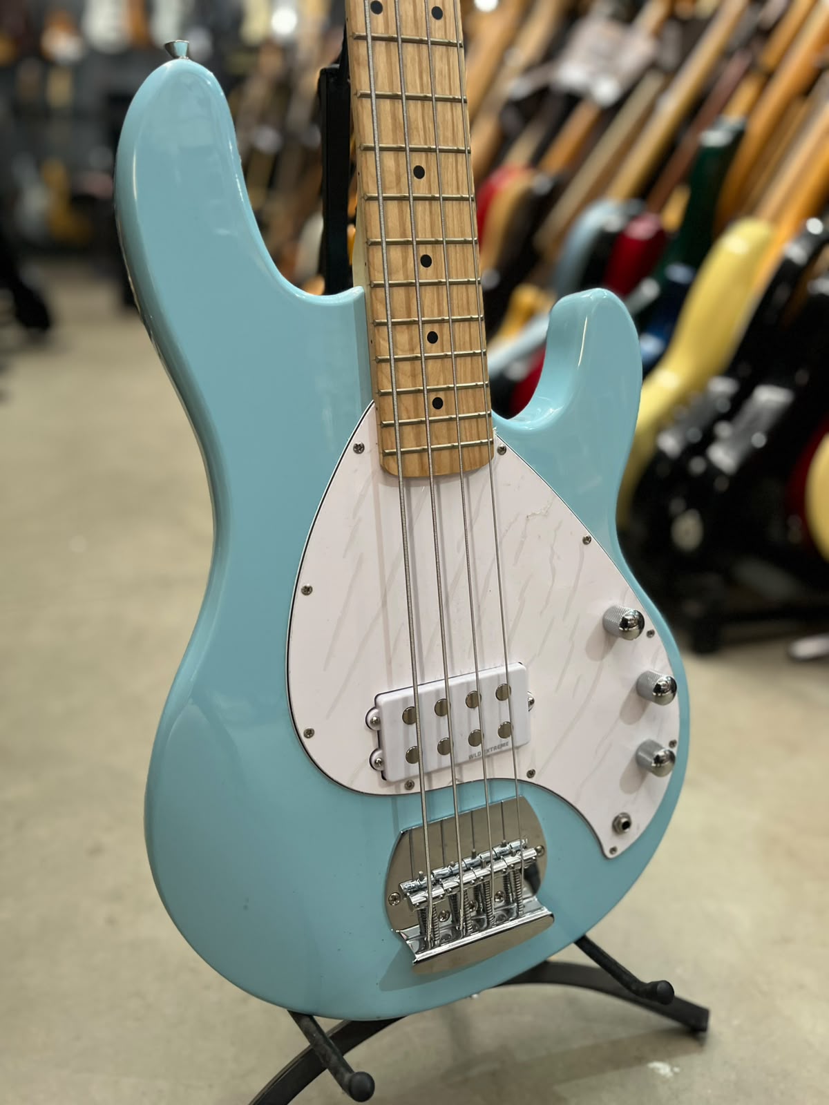 Baixo Waldman Bass MB100 LB 4 CORDAS AZUL BEBE miniatura 2