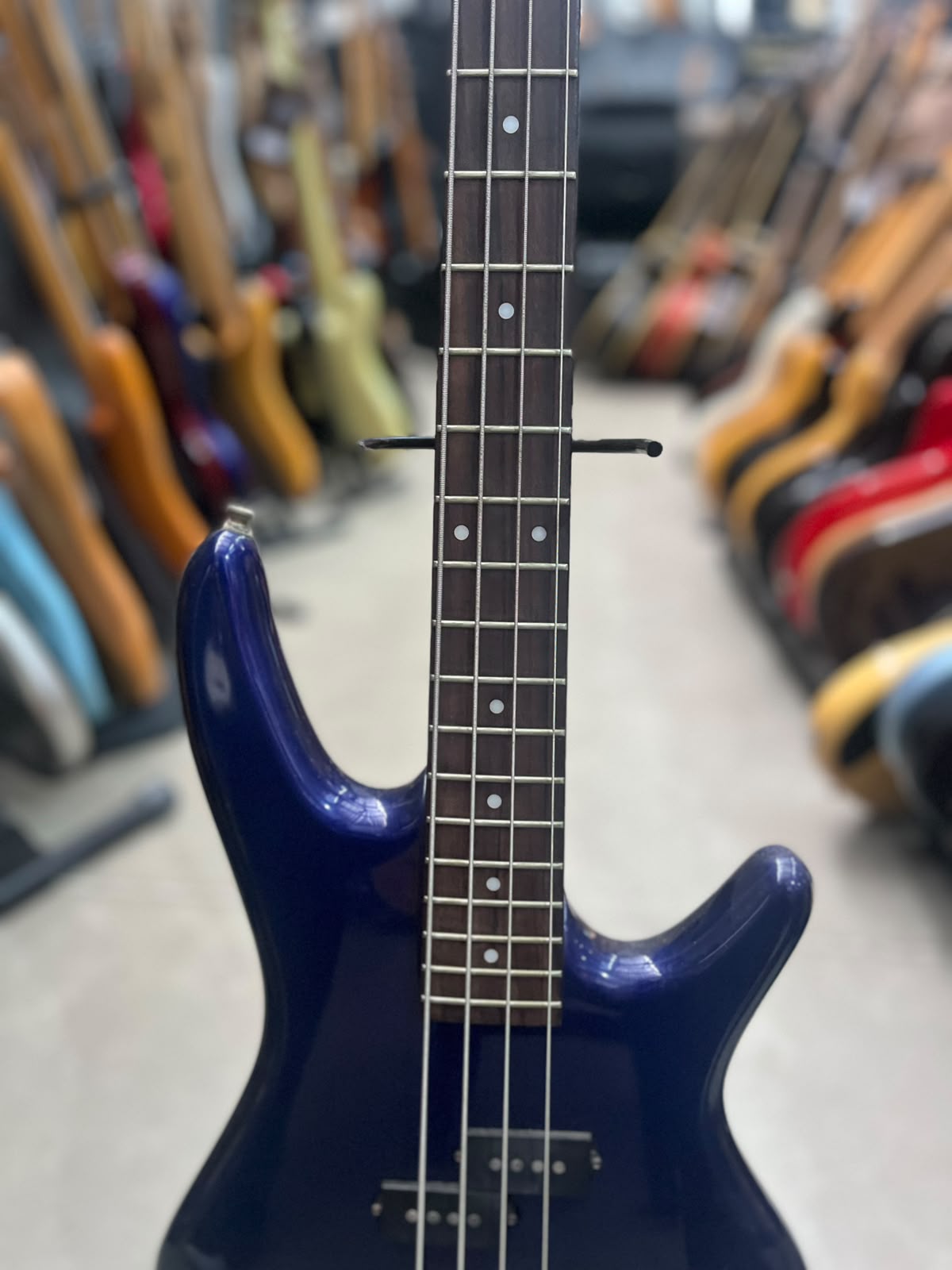 Baixo Ibanez G10 Azul – Modelo Soundgear 4 cordas miniatura 4