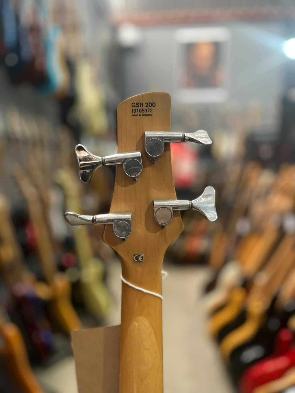 Baixo Ibanez G10 Azul – Modelo Soundgear 4 cordas miniatura 7