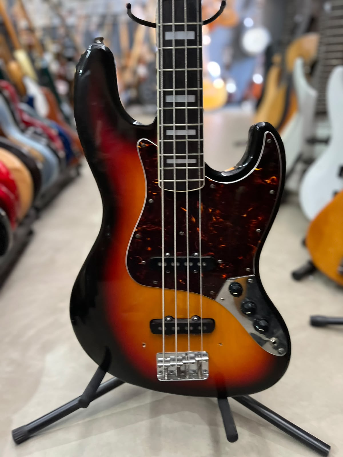 Baixo Fender  Greco japonês
