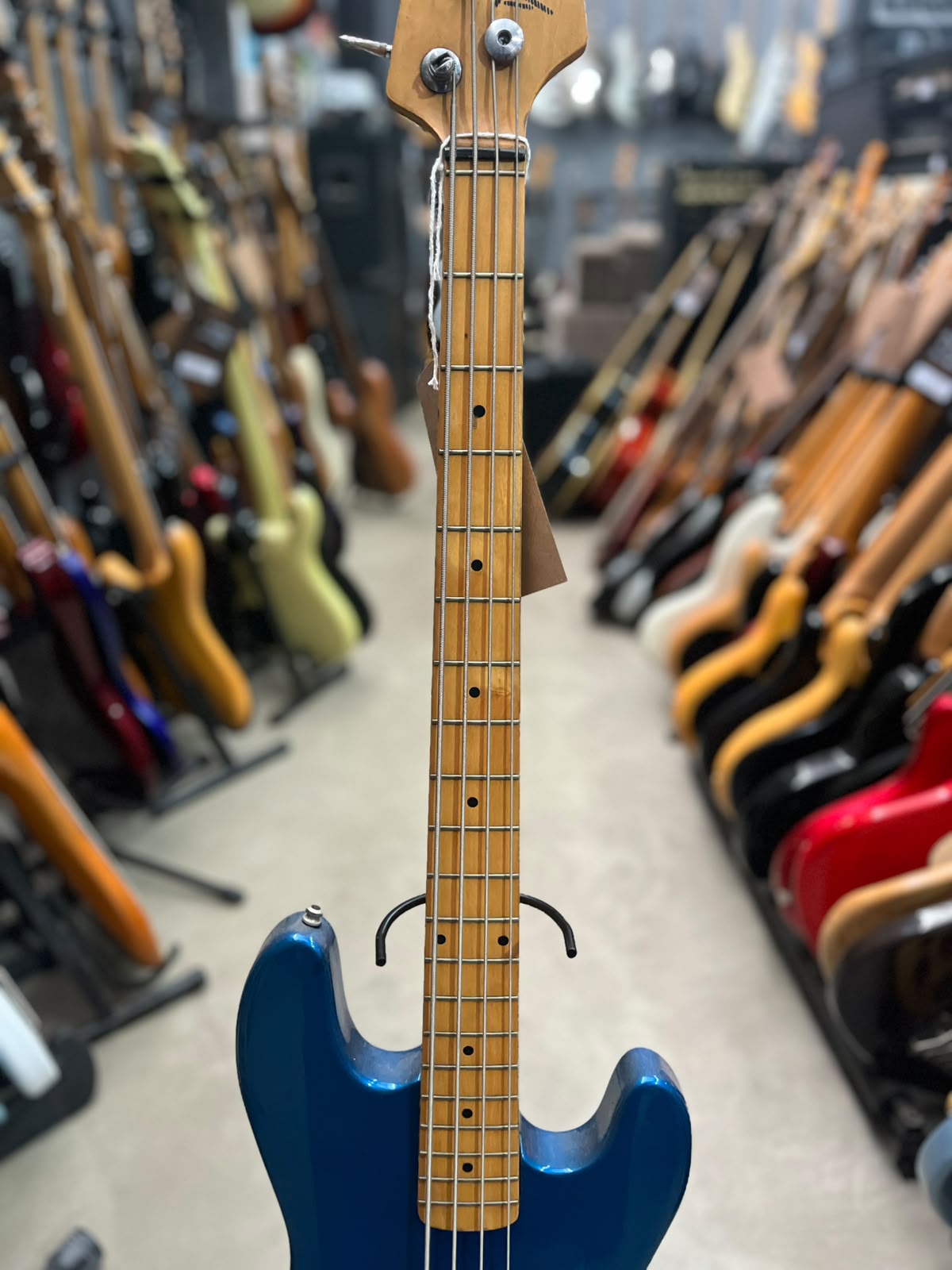 Baixo Dolphin  Modelo: Precision Bass 4 cordas miniatura 5