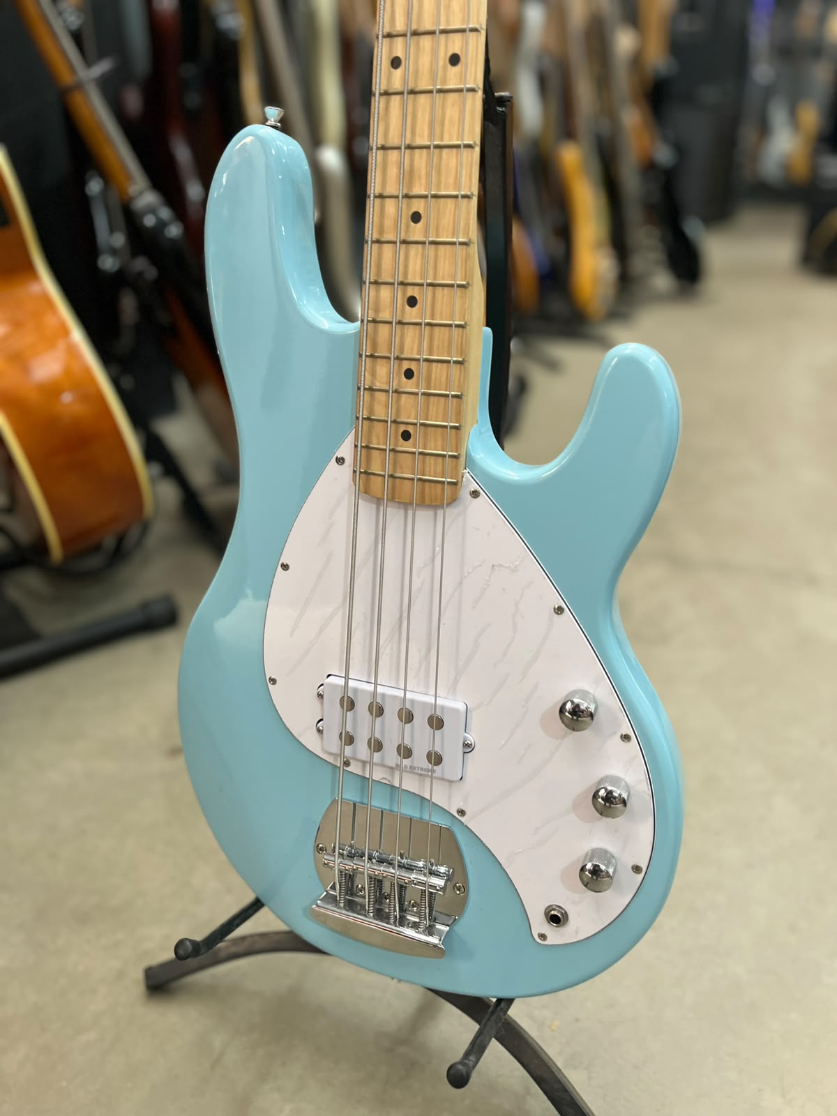 Baixo Waldman Bass MB100 LB 4 CORDAS AZUL BEBE miniatura 3