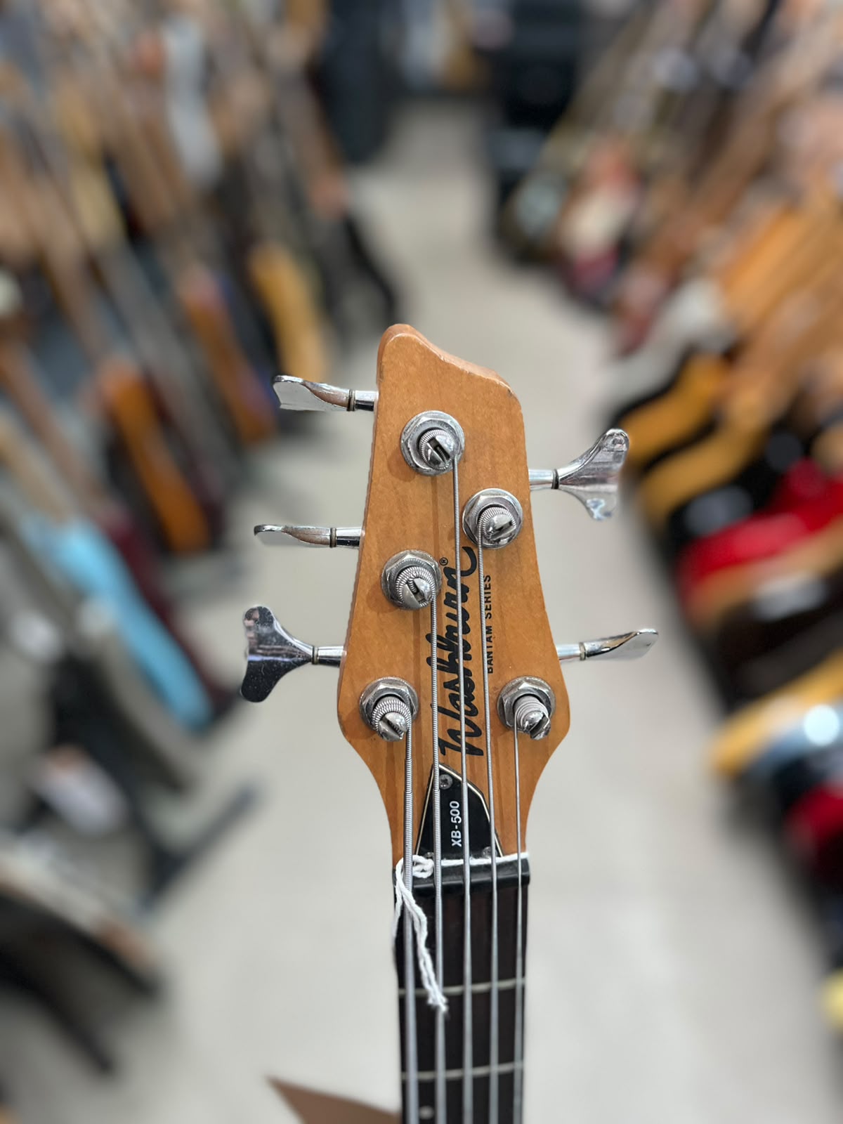 Biaxo Marca Washburn – Modelo: Xb 500 – 5 cordas miniatura 5