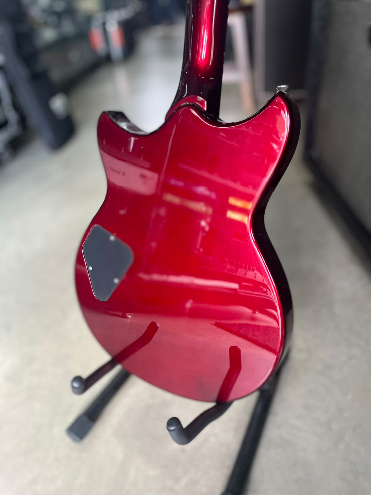 GUITARRA  YAMAHA VINHO STRATO miniatura 9