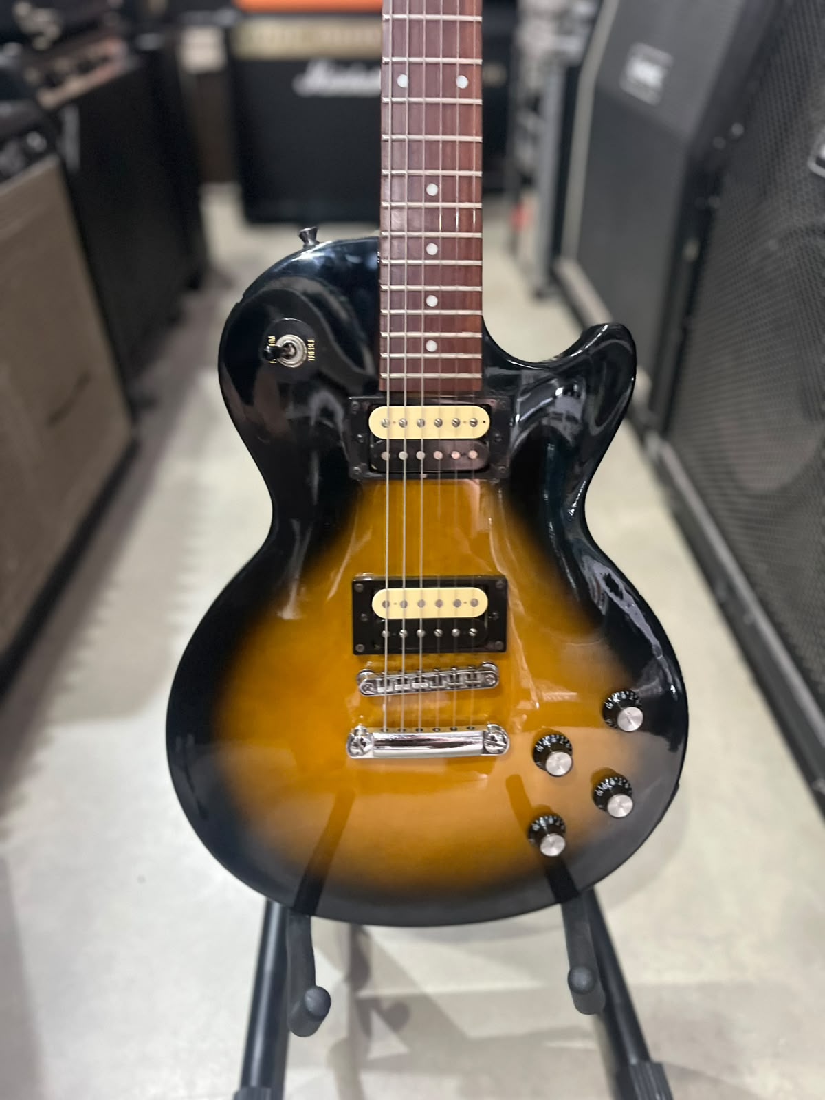 Epiphone Studio Lp les paul sunburst
