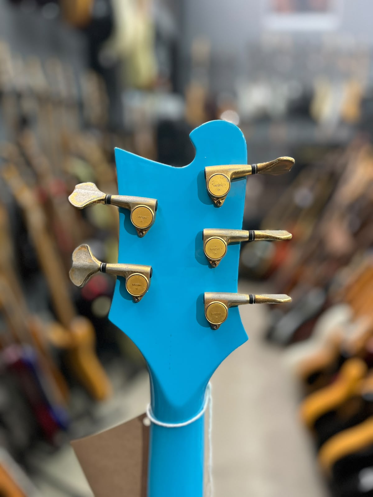 Baixo Luthier Rickenbacker  Modelo: 5cordas miniatura 7