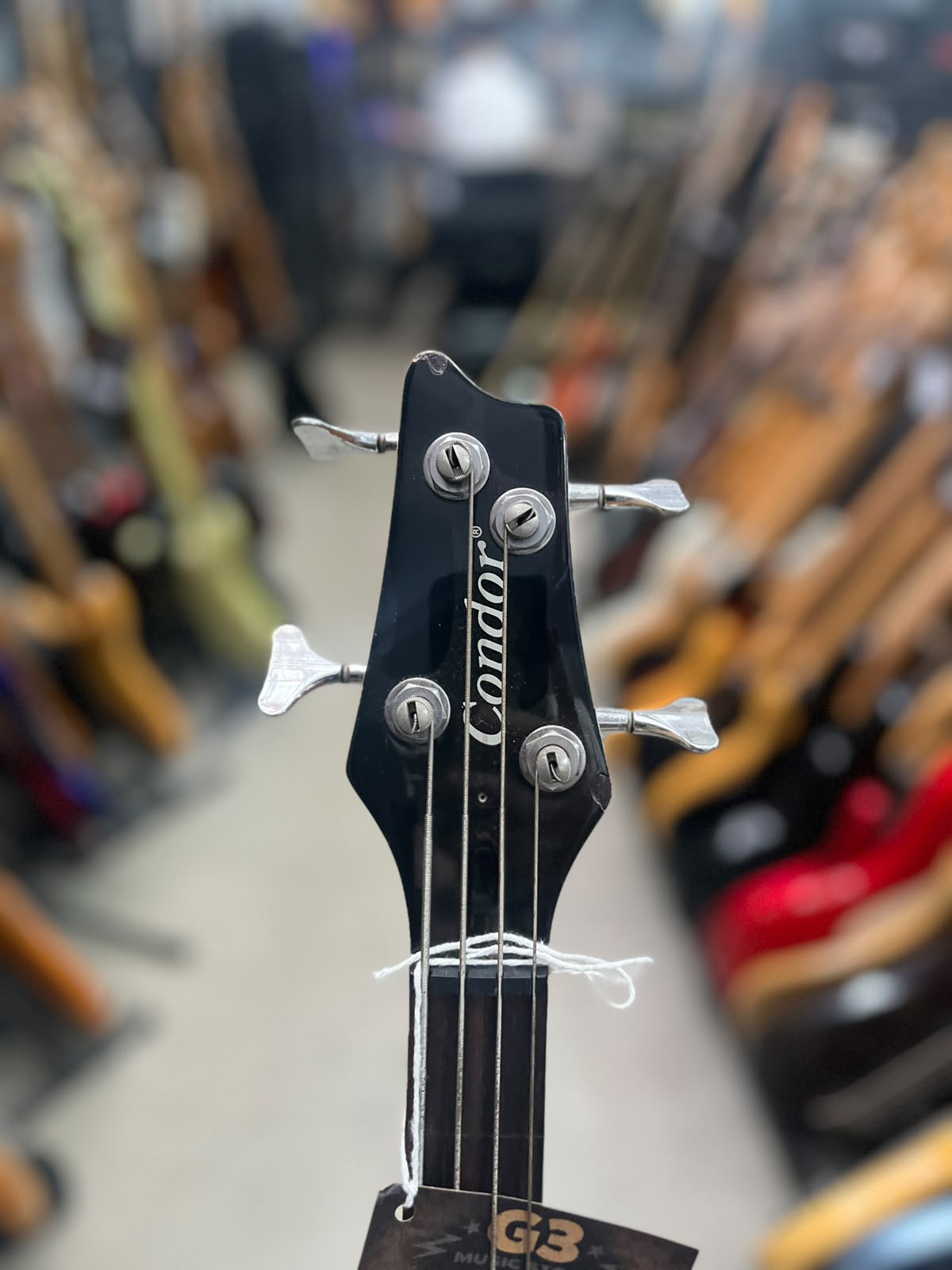 Baixo Condor Sunburst  4 cordas miniatura 5