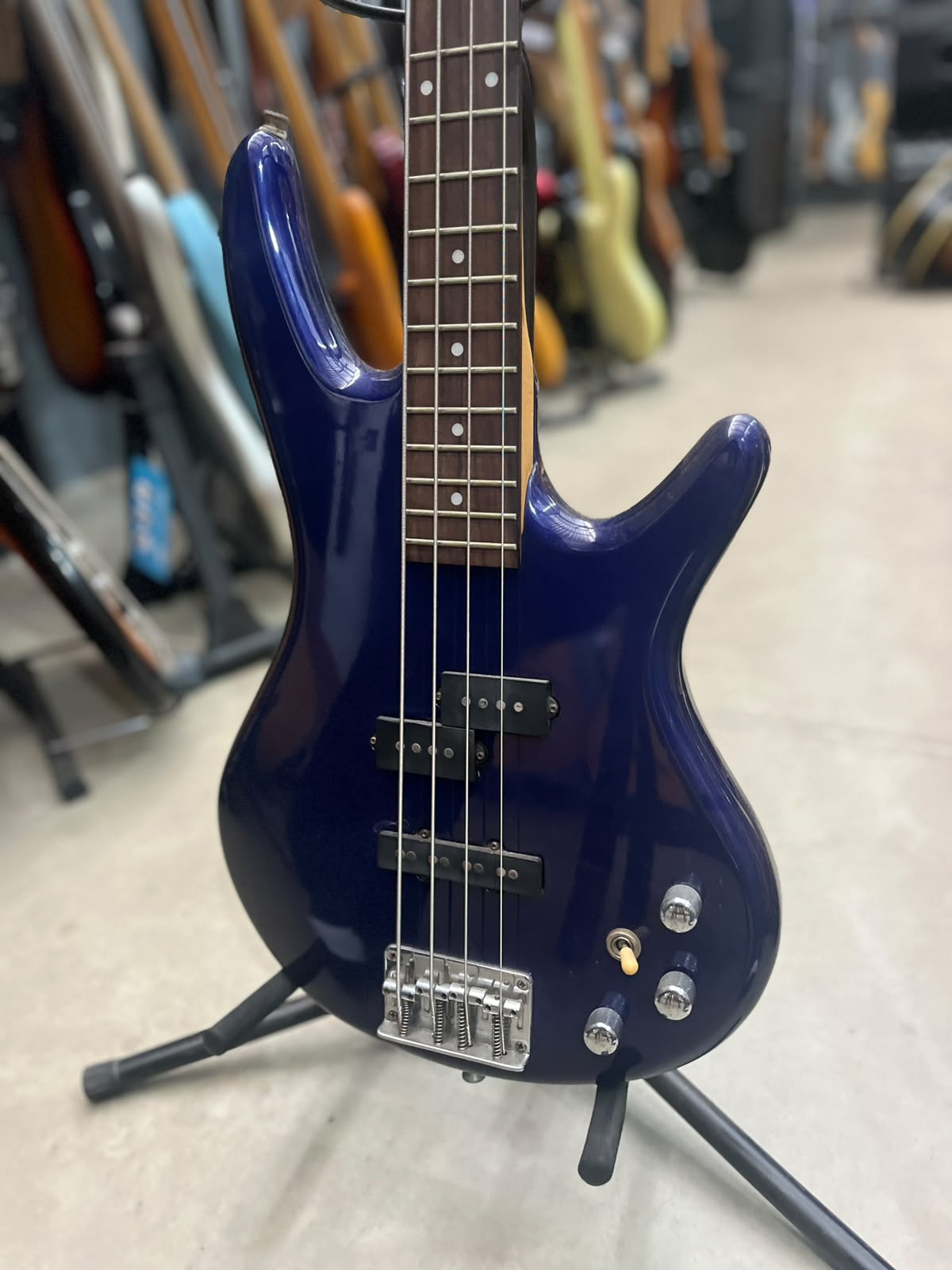 Baixo Ibanez G10 Azul – Modelo Soundgear 4 cordas miniatura 2