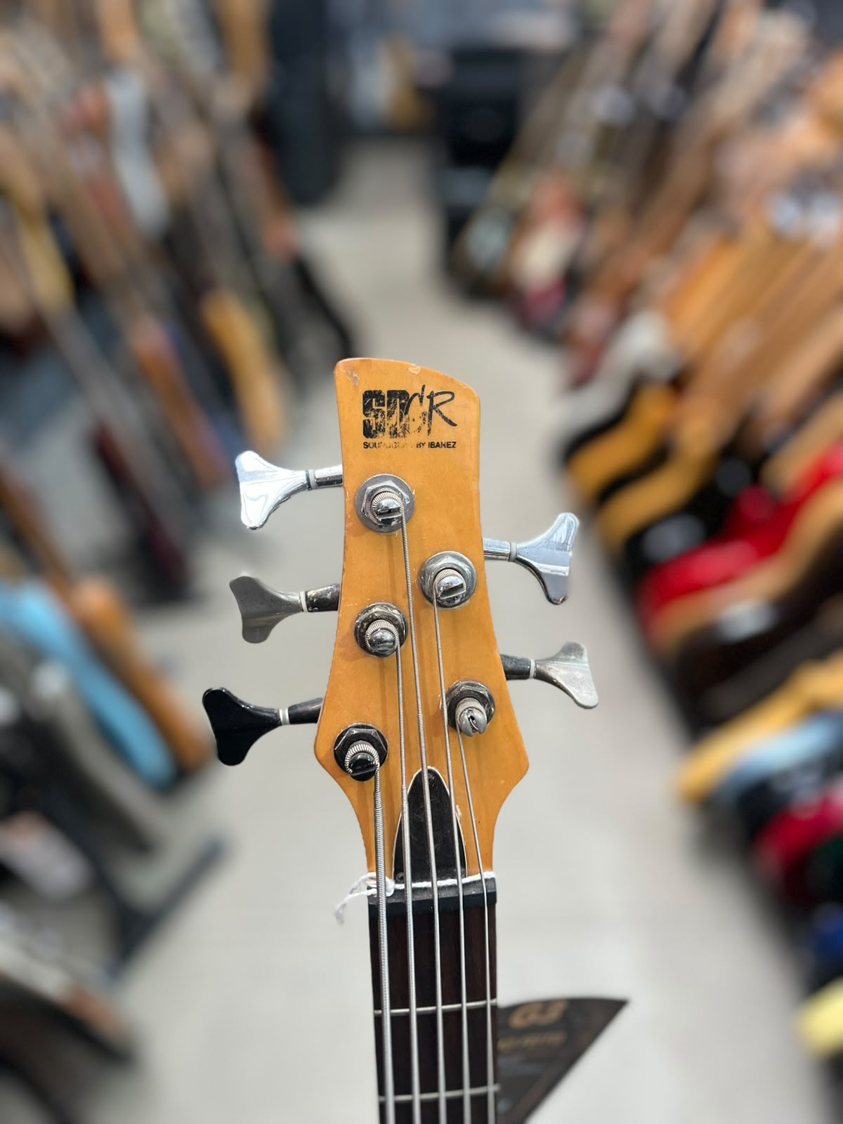 Baixo Ibanez  SDGR 5 cordas ativo miniatura 4