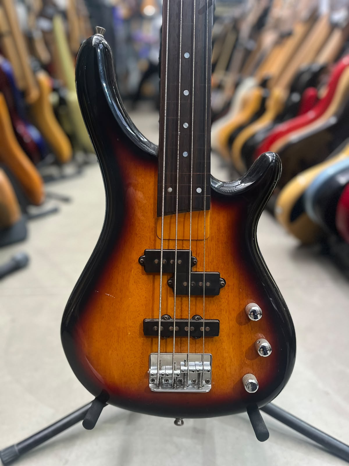 Baixo Condor Sunburst  4 cordas