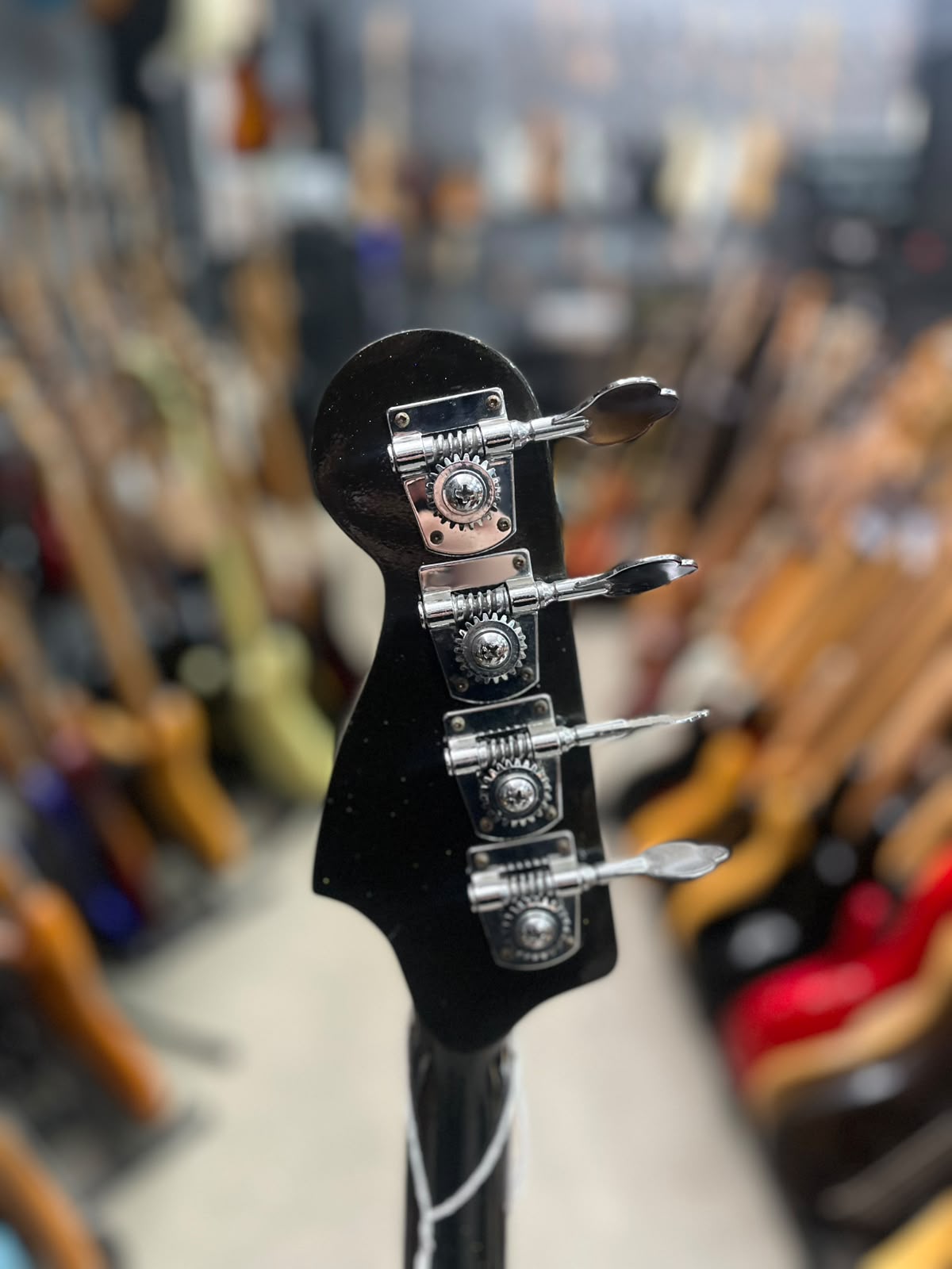 Baixo Luthier Laranja  Modelo New Custom 4 cordas miniatura 7