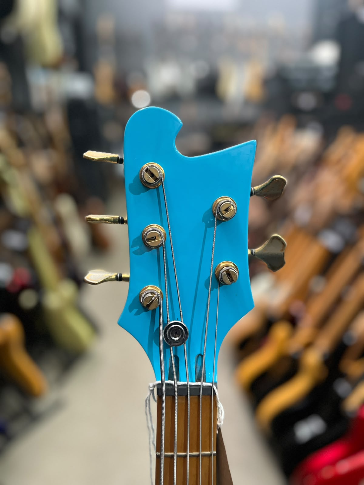 Baixo Luthier Rickenbacker  Modelo: 5cordas miniatura 6