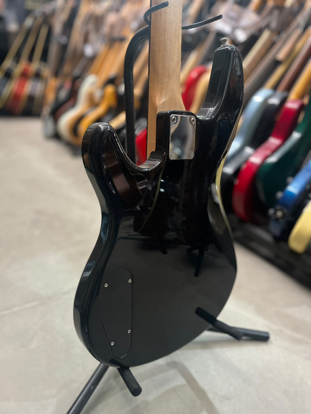 Baixo Yamaha 4 Cordas BB 350 miniatura 8