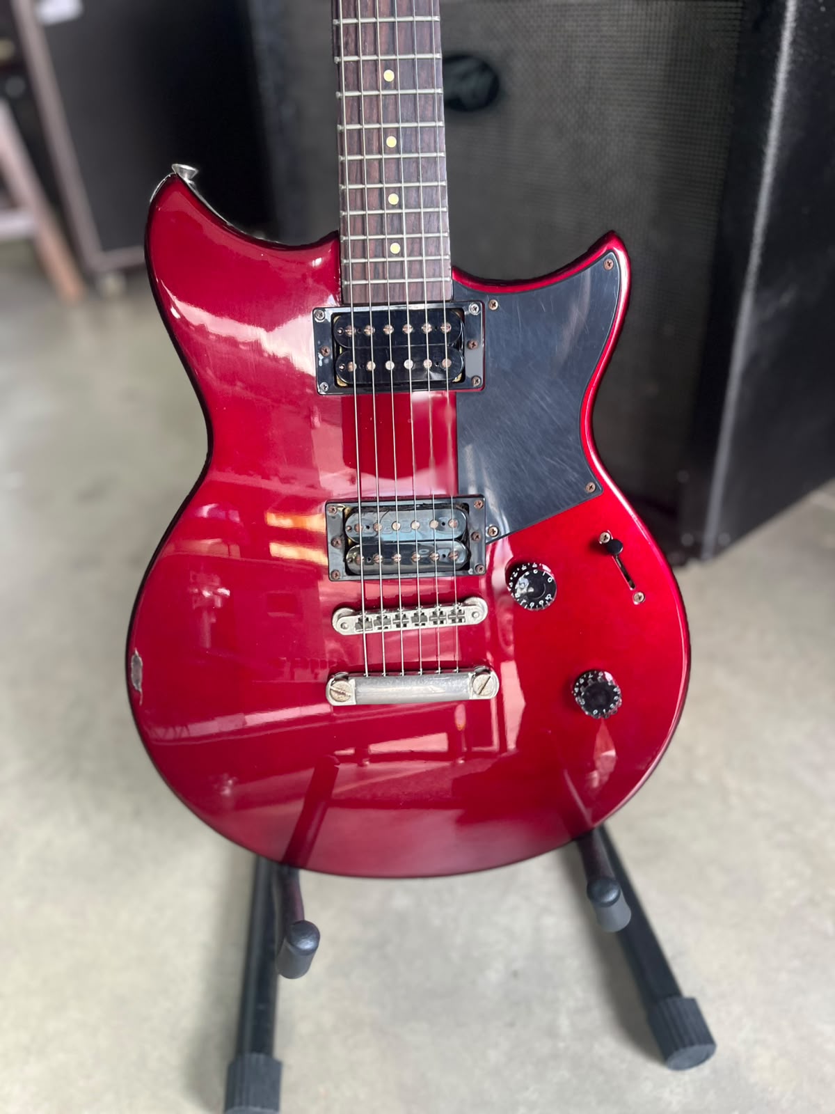 GUITARRA  YAMAHA VINHO STRATO