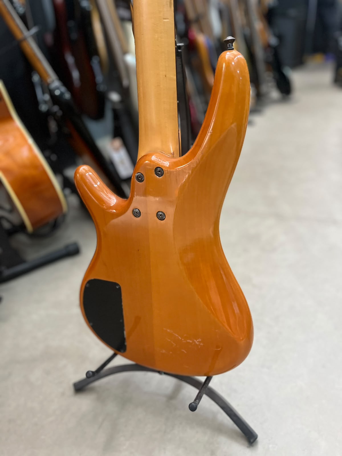 Baixo Ibanez  SDGR 5 cordas ativo miniatura 8