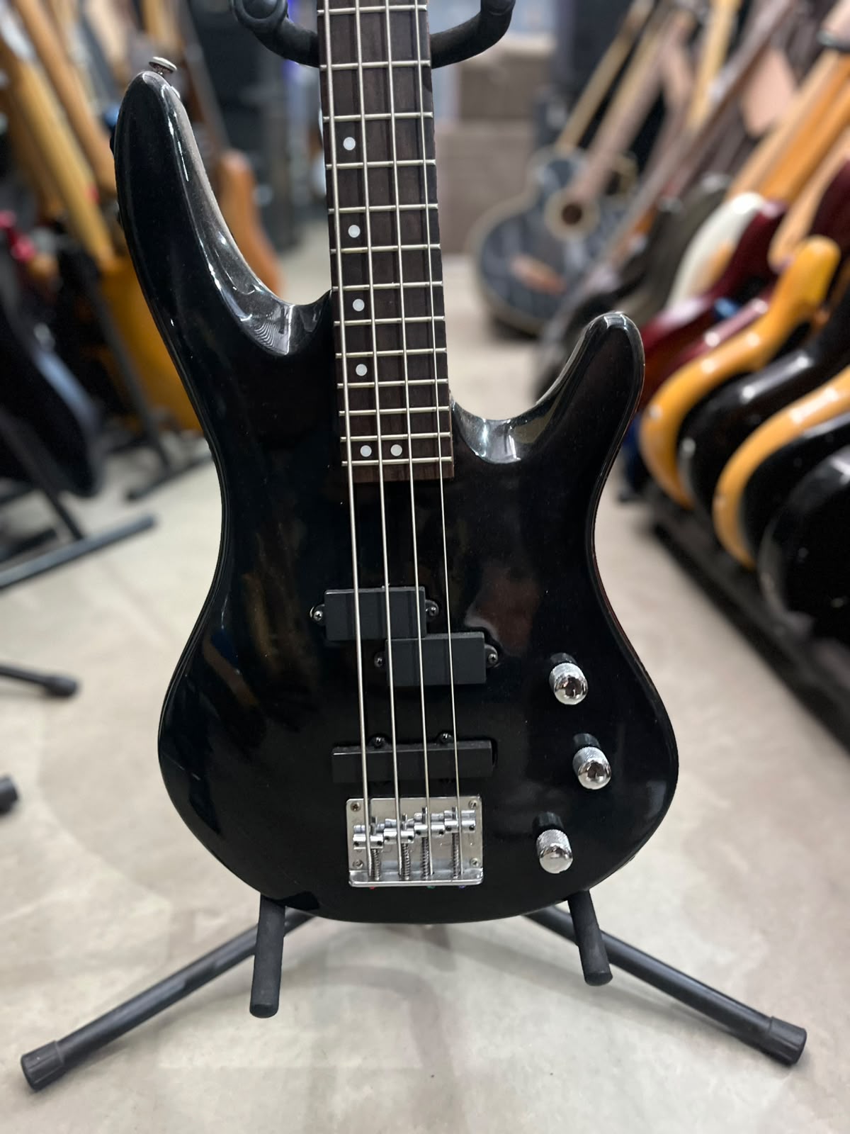 Baixo Samick Preto – Modelo PJ 4 cordas