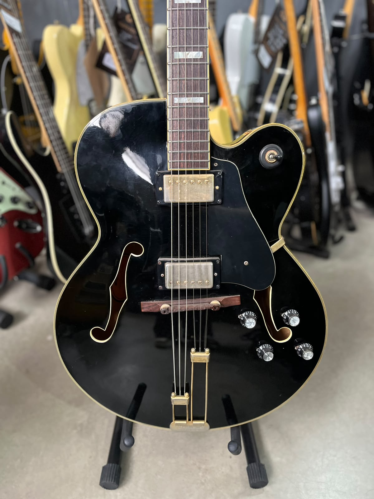 Guitarra Marca Epiphone BroadWay