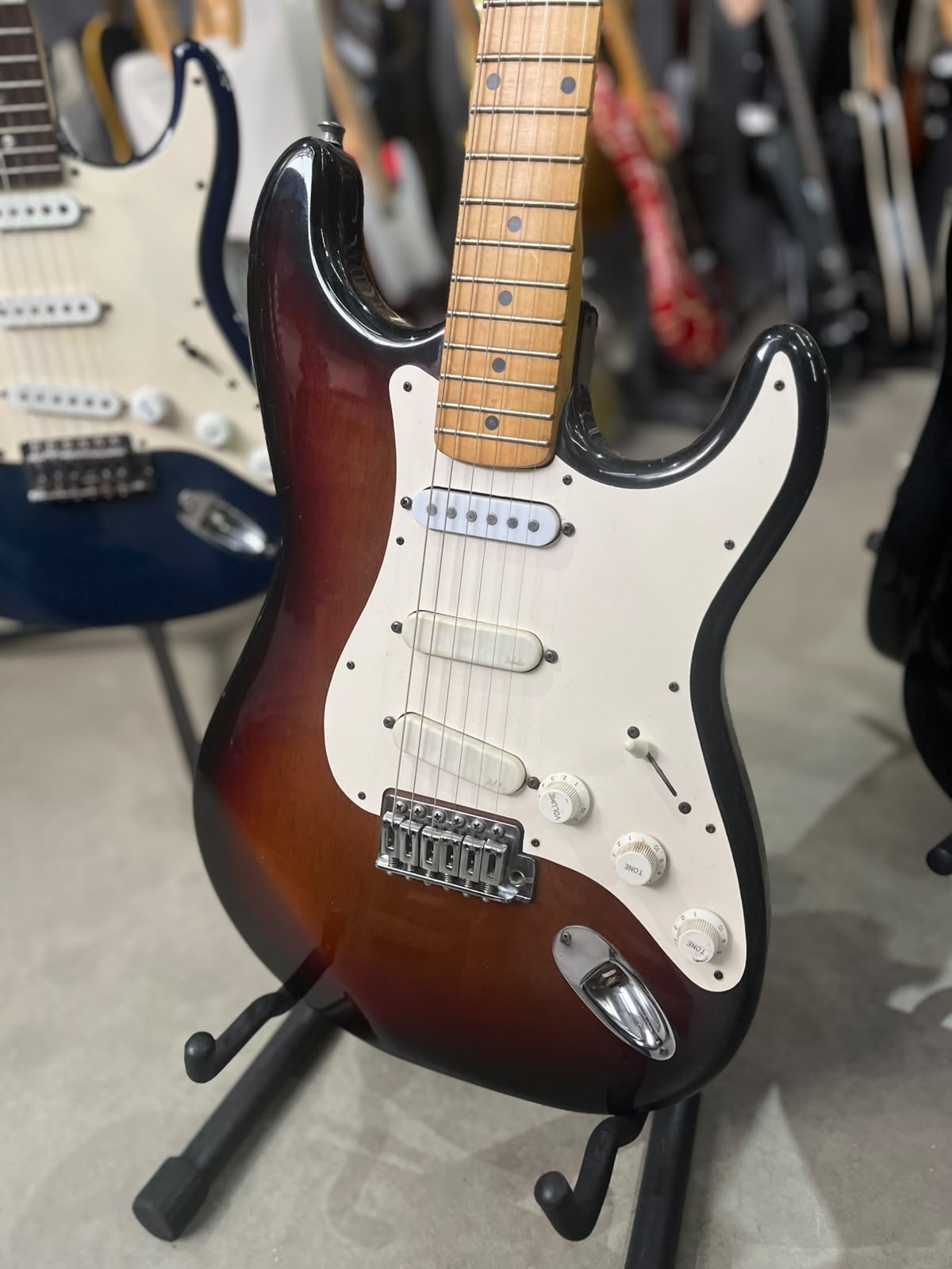 Guitarra Dolphin Strato vintage miniatura 2