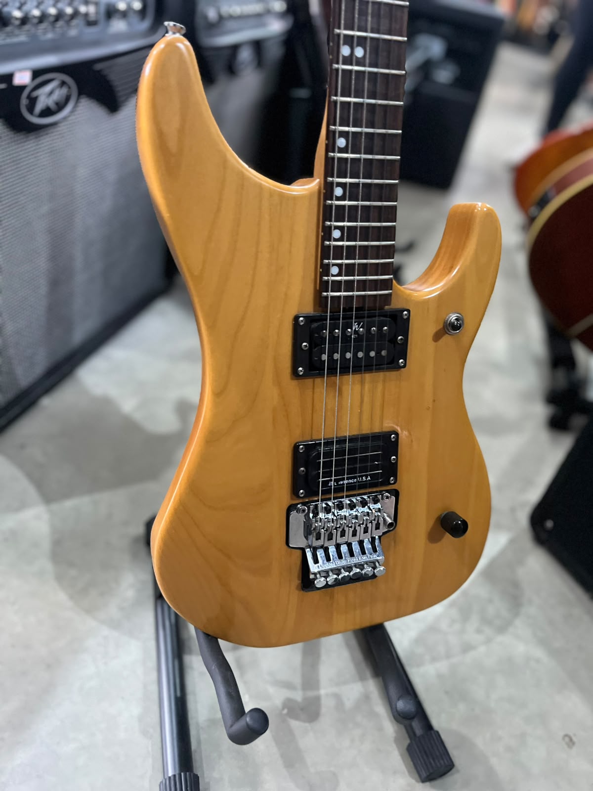 GUITARRA WASHBURN NUNO BETTENCOURT NATURAL COM FLOYD miniatura 3