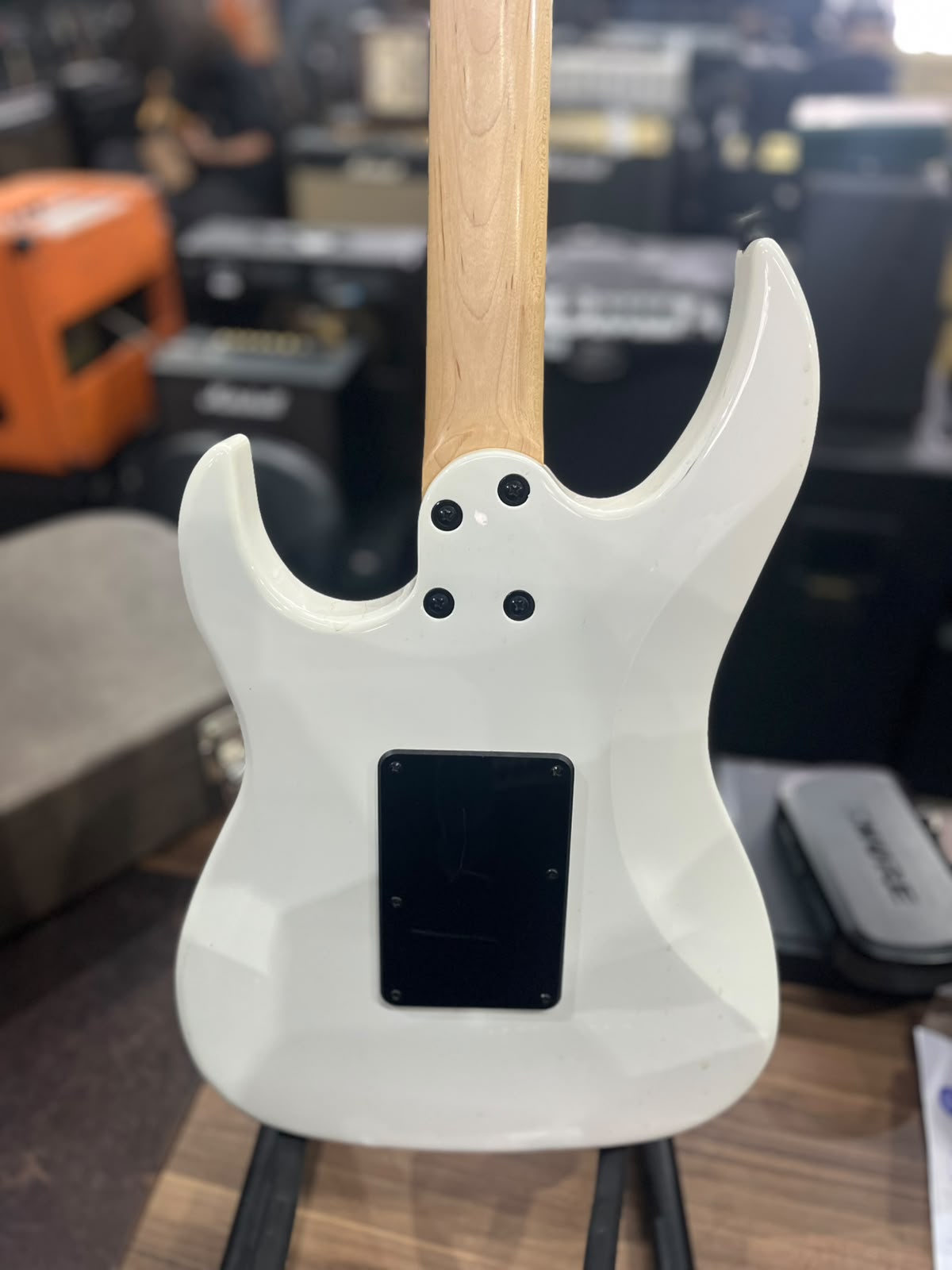 Guitarra Marca Waldman  Modelo: premium Mastery miniatura 8