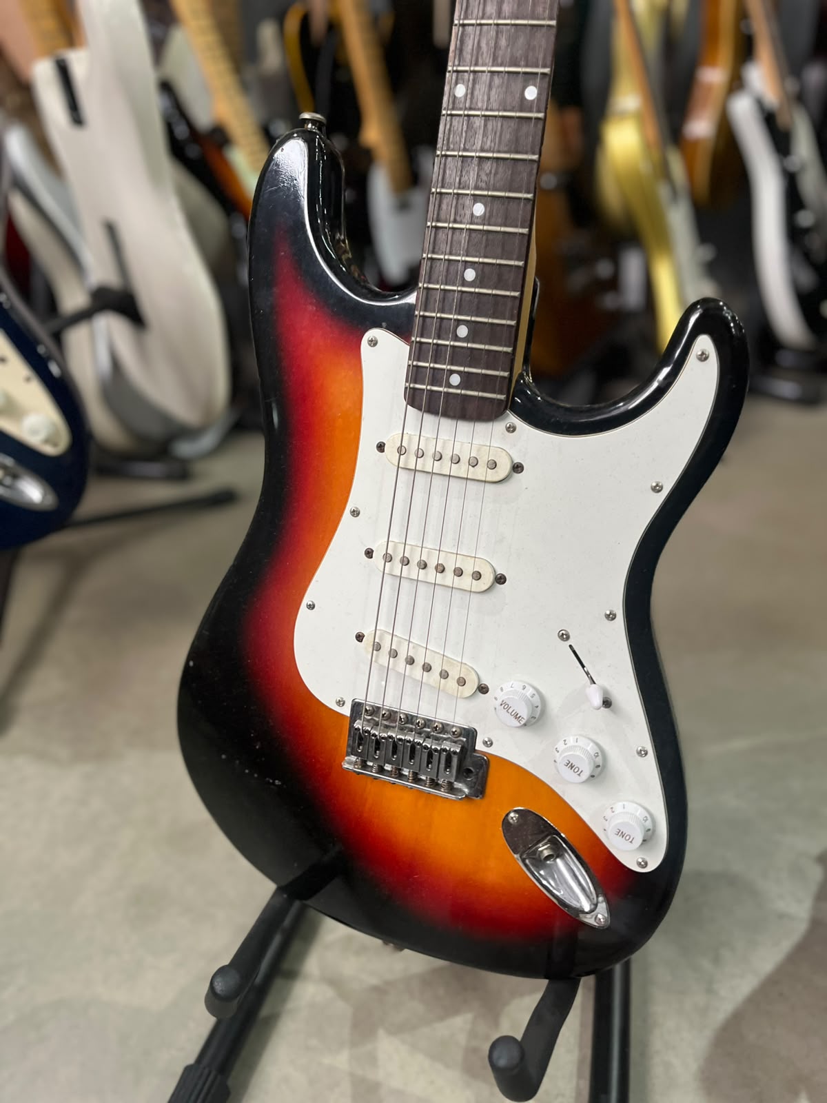 Guitarra Samick Strato Sunburst miniatura 2