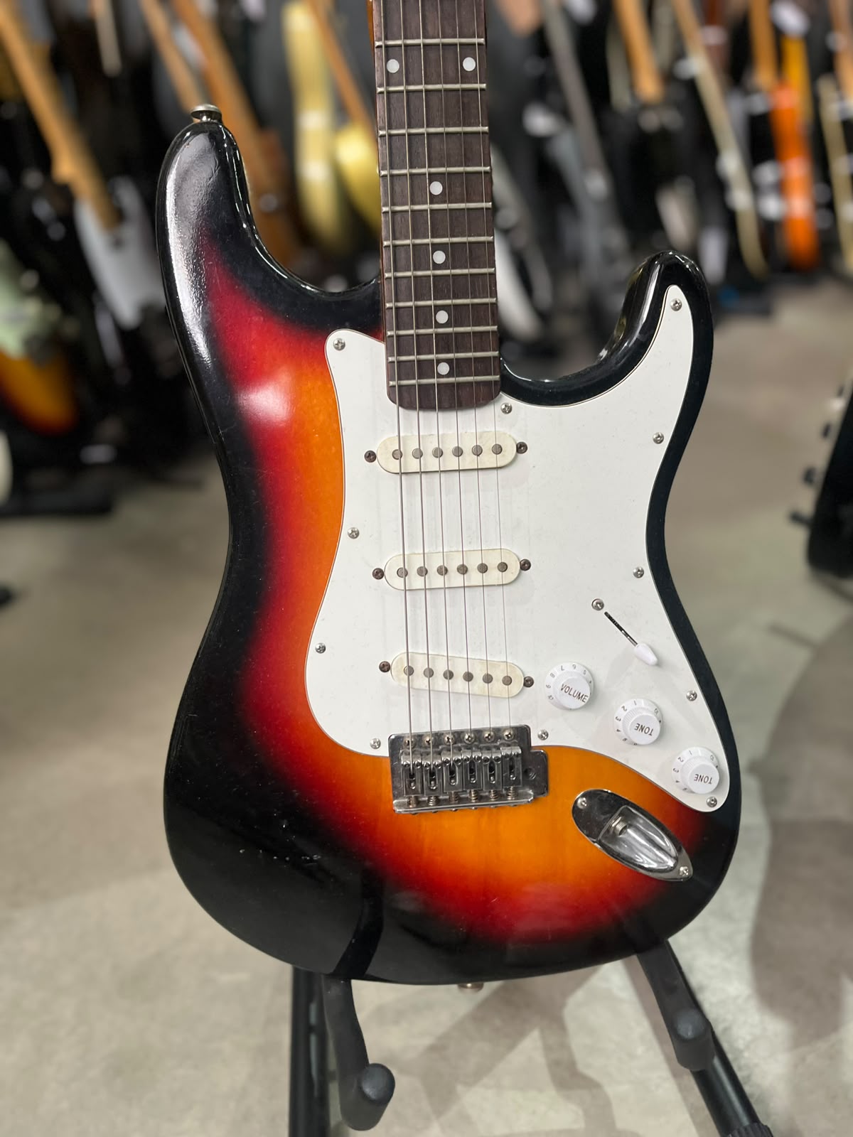 Guitarra Samick Strato Sunburst