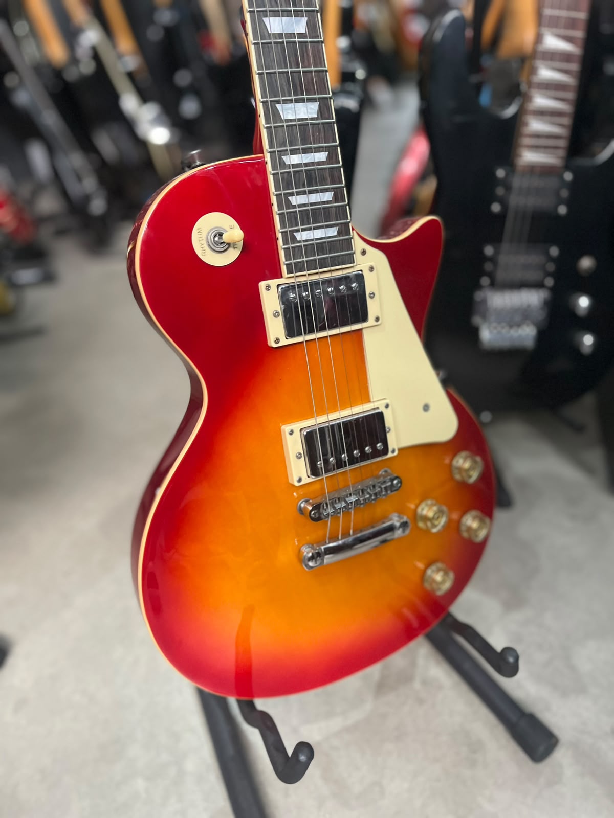 GUITARRA STRINBERG  LES PAUL  LPS 230 CHERRYBURST miniatura 3