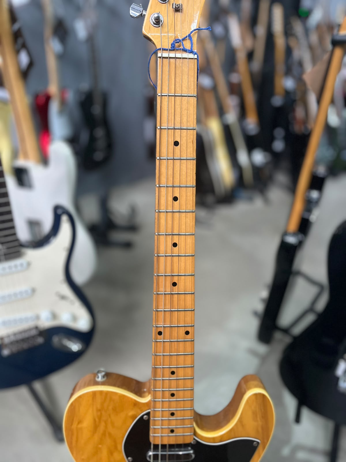 Guitarra Marca Strinberg ThinLine miniatura 4