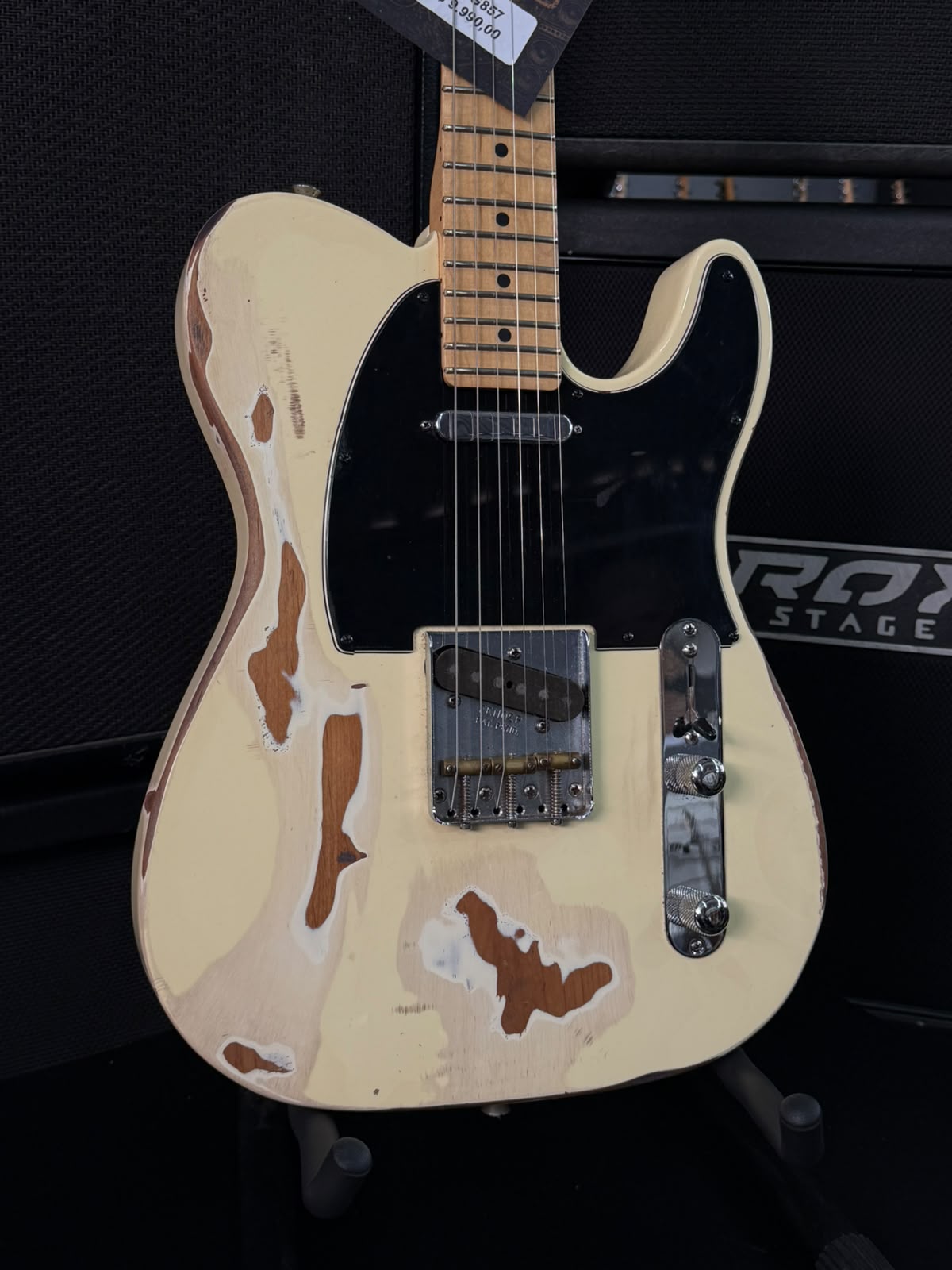 Guitarra Fender Telecaster American Special -Creme relicada com escudo preto