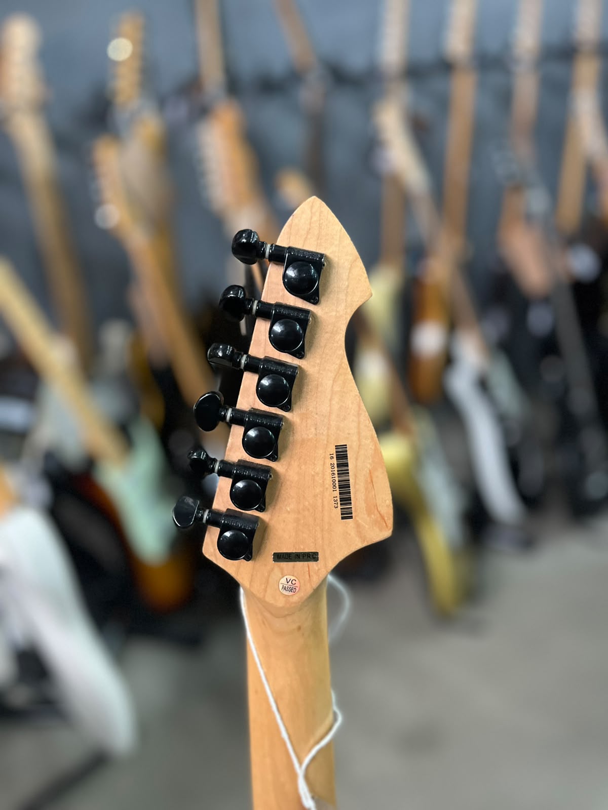 Guitarra Marca Tagima Modelo: Juninho Afram miniatura 7
