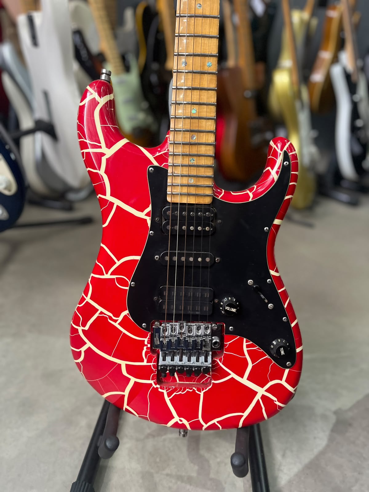 Guitarra Tagima Modelo : Juninho Afram com Floyd vermelha