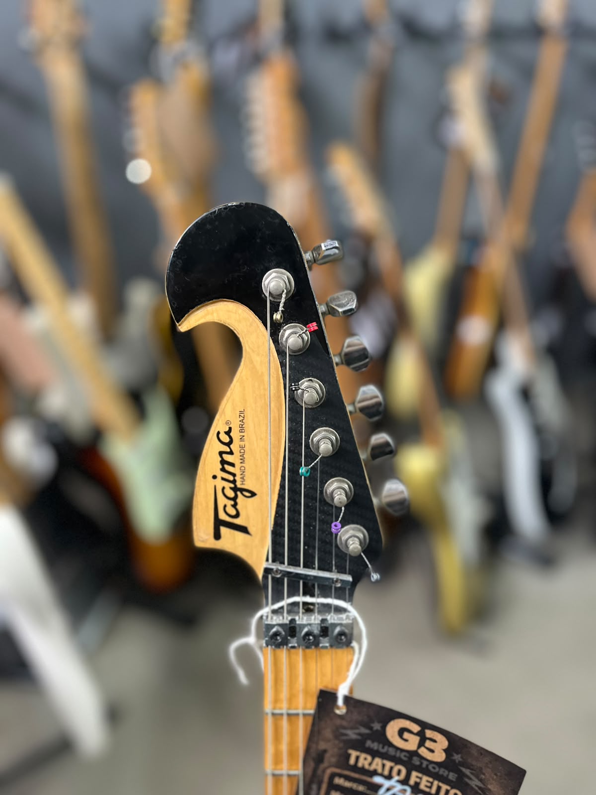 Guitarra Tagima  E2 Roxa Escalopada miniatura 6