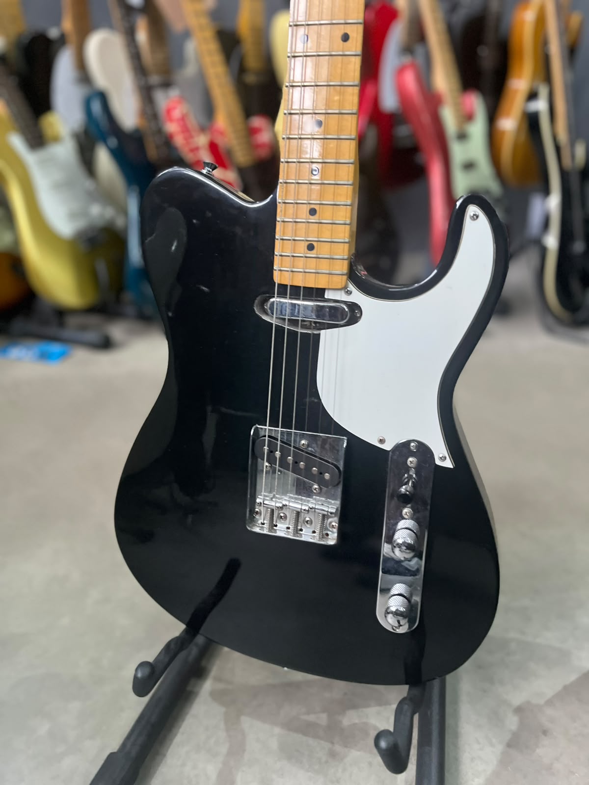 Guitarra Marca tagima – Modelo telecaster miniatura 2