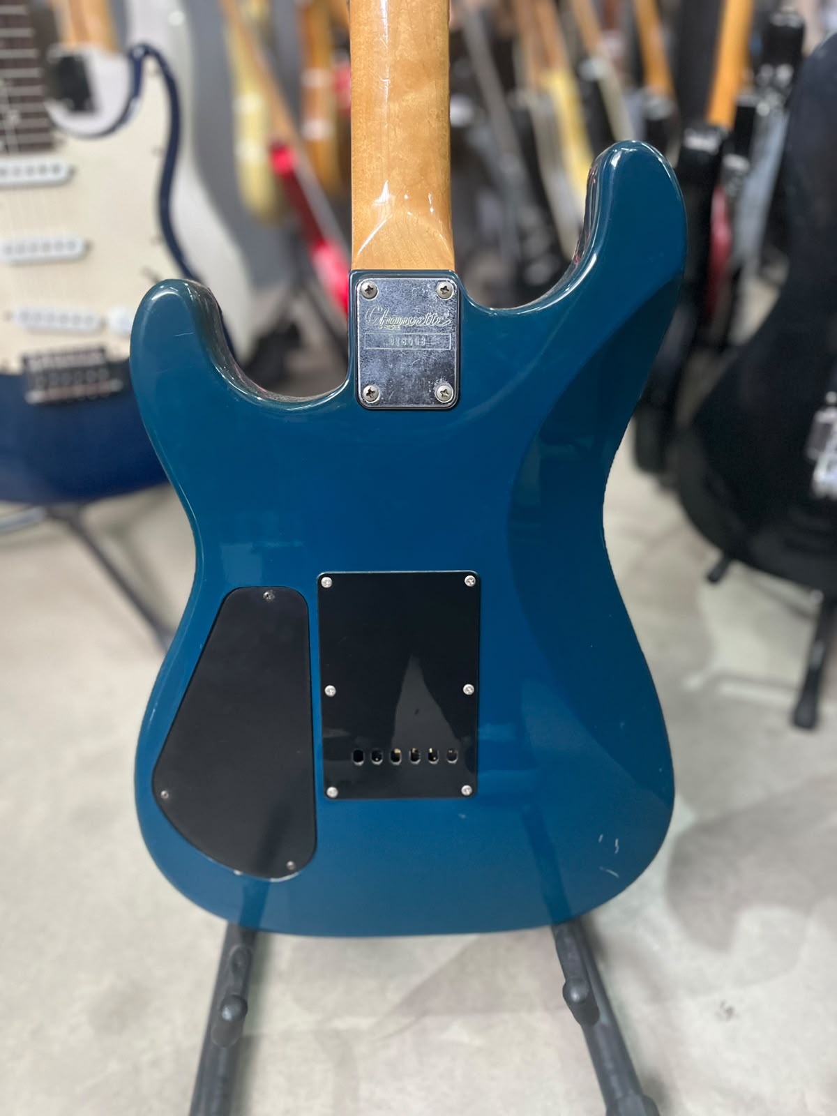 Guitarra Marca Charvette Modelo: Com Floyd  miniatura 7