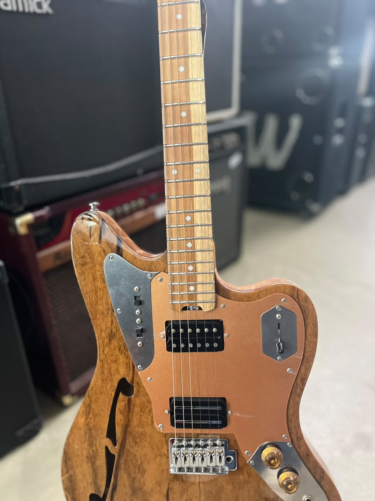 Guitarra Studebaker Sceptre miniatura 4