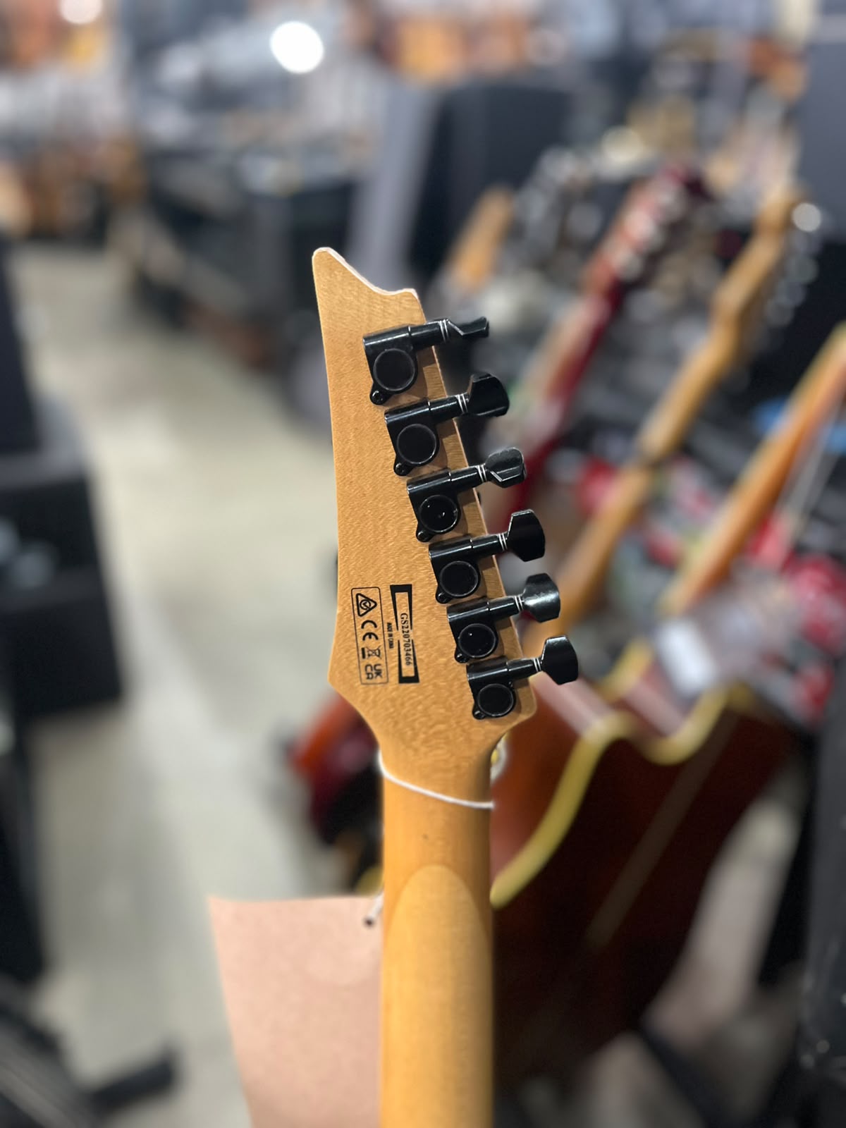 GUITARRA IBANEZ GIO SUPERSTRATO PRETA FOSCA miniatura 7