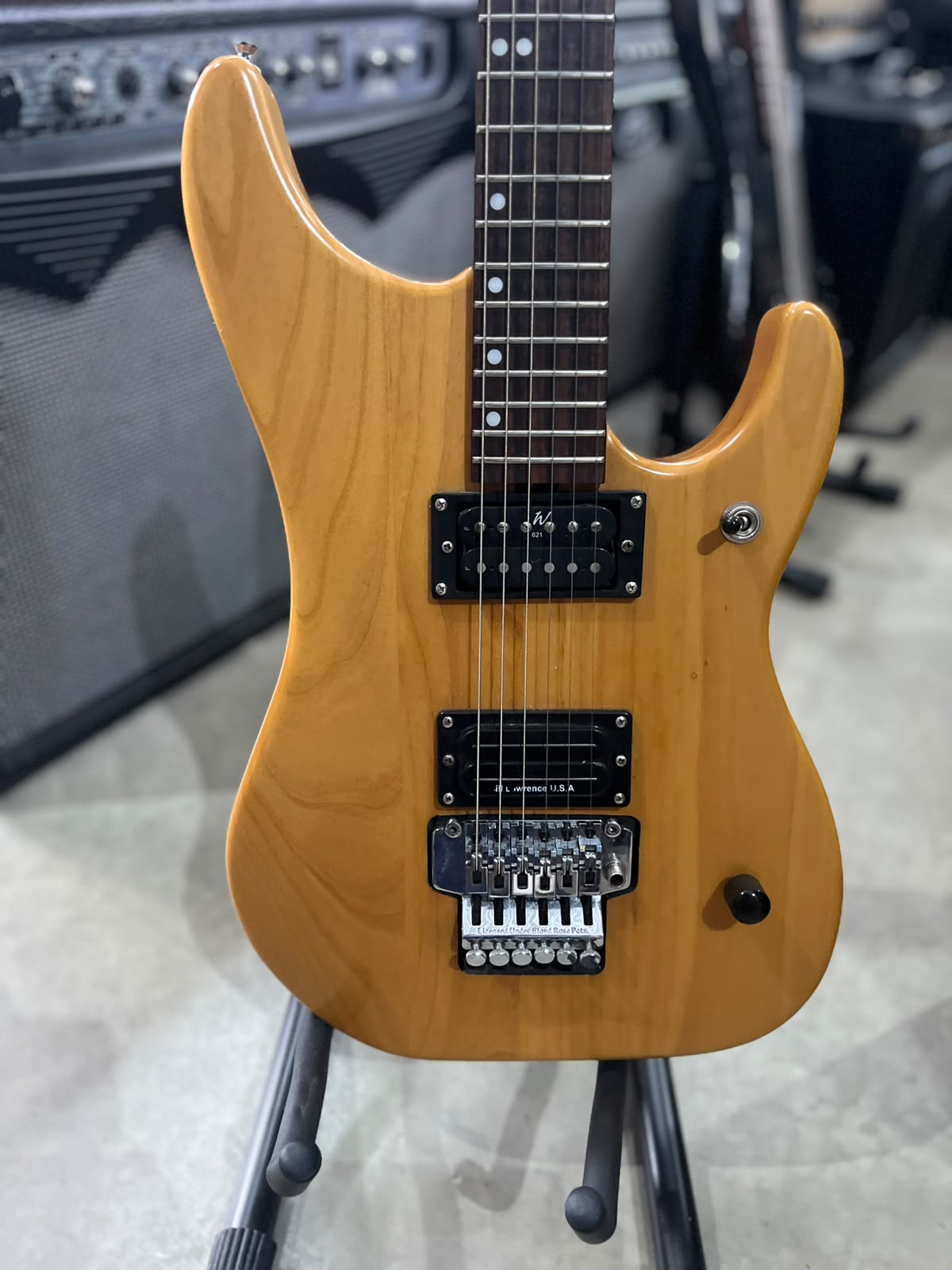 GUITARRA WASHBURN NUNO BETTENCOURT NATURAL COM FLOYD