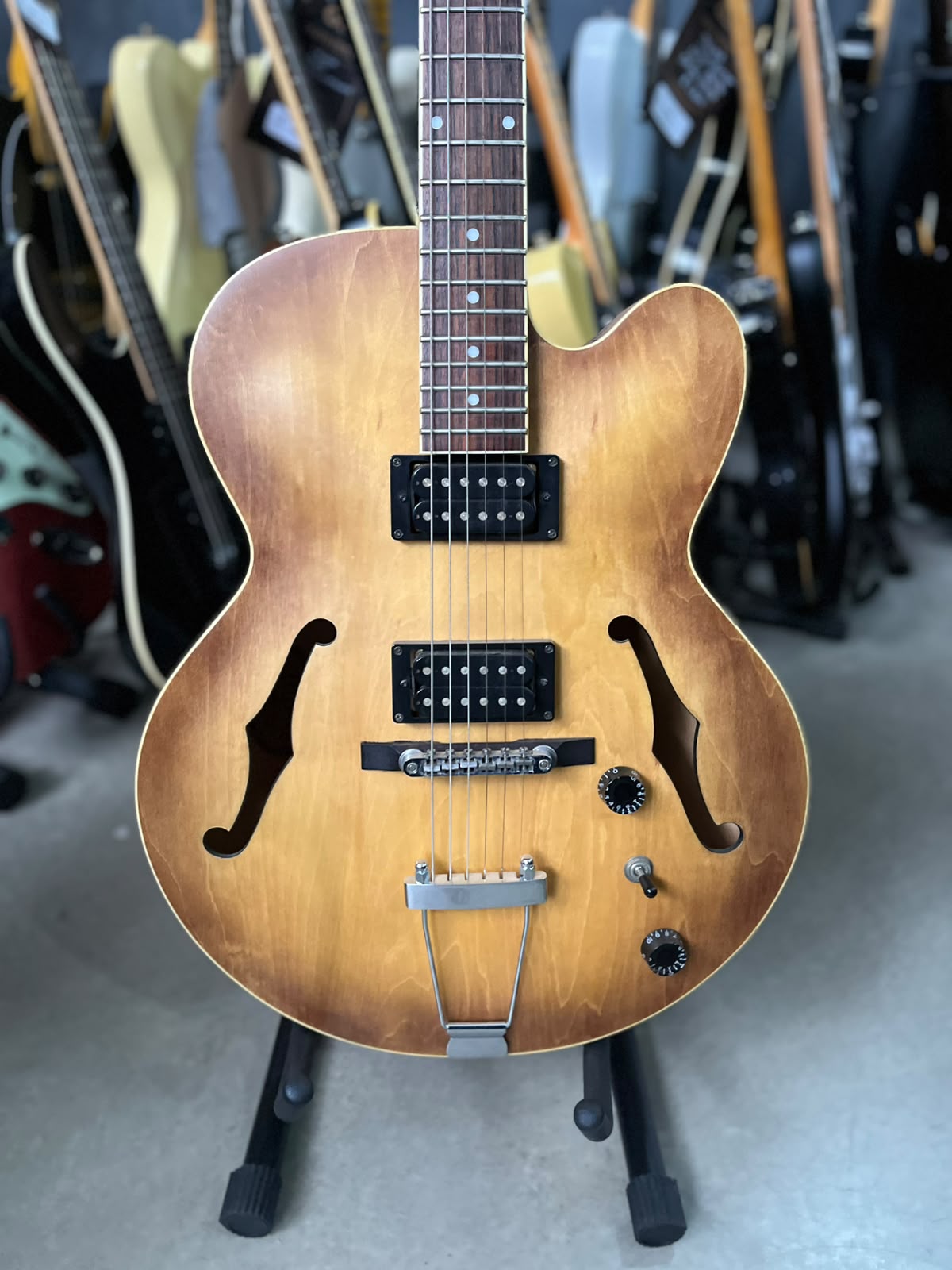 Guitarra Semi Acútica Ibanez Artcore AF55 TF