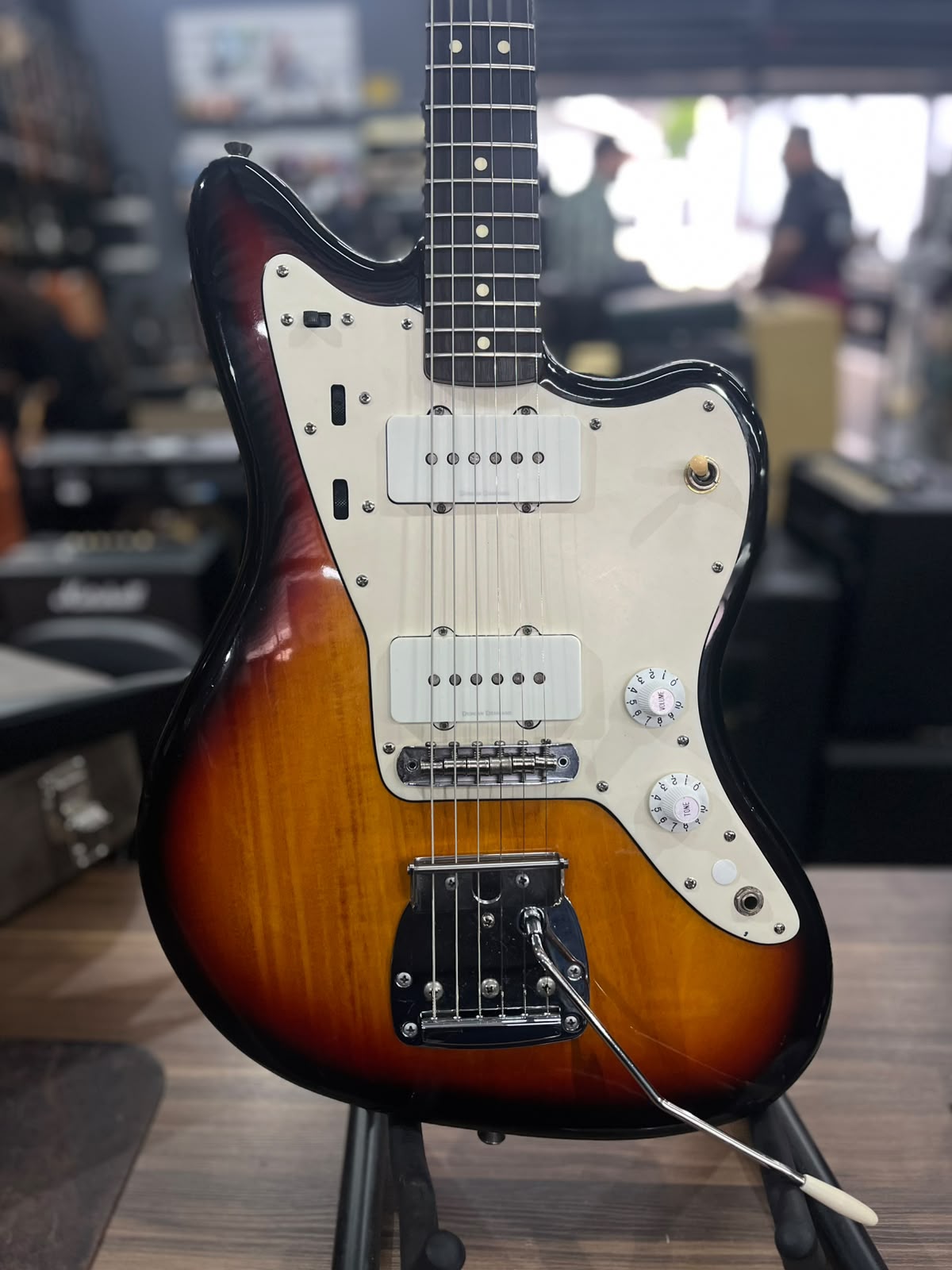 Guitarra Squier JazzMaster Modified