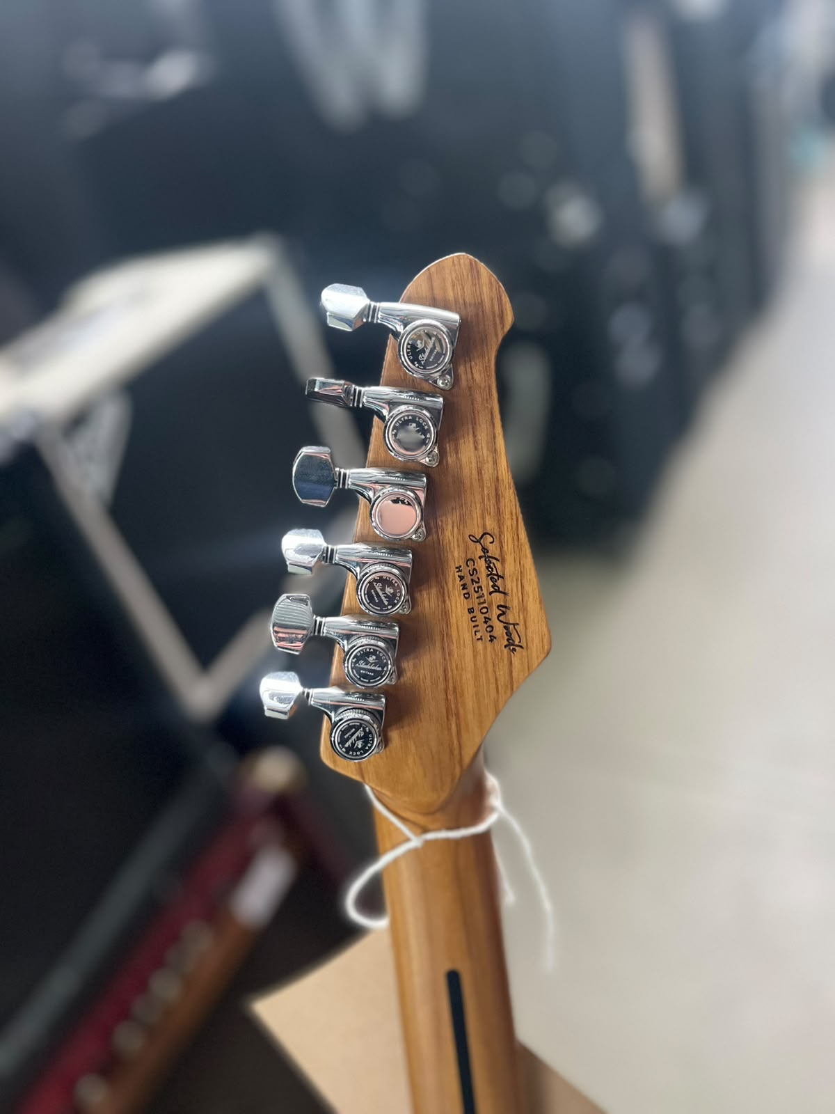 Guitarra Studebaker Sceptre miniatura 7