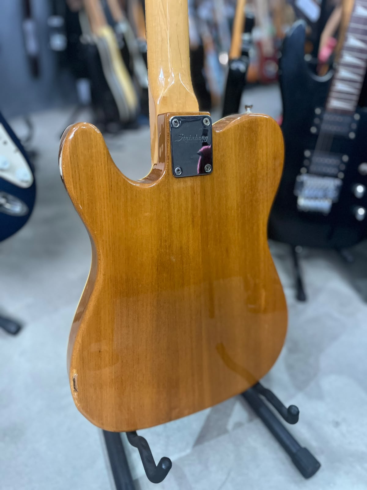 Guitarra Marca Strinberg ThinLine miniatura 8