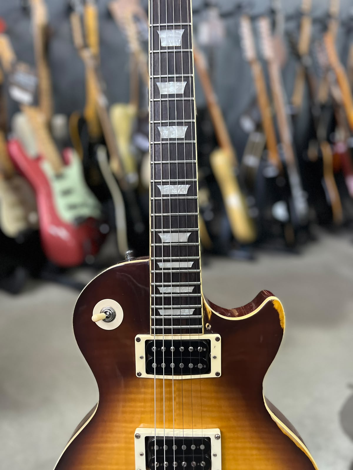 Guitarra Epiphone Standard Les Paul  Brown burst miniatura 4