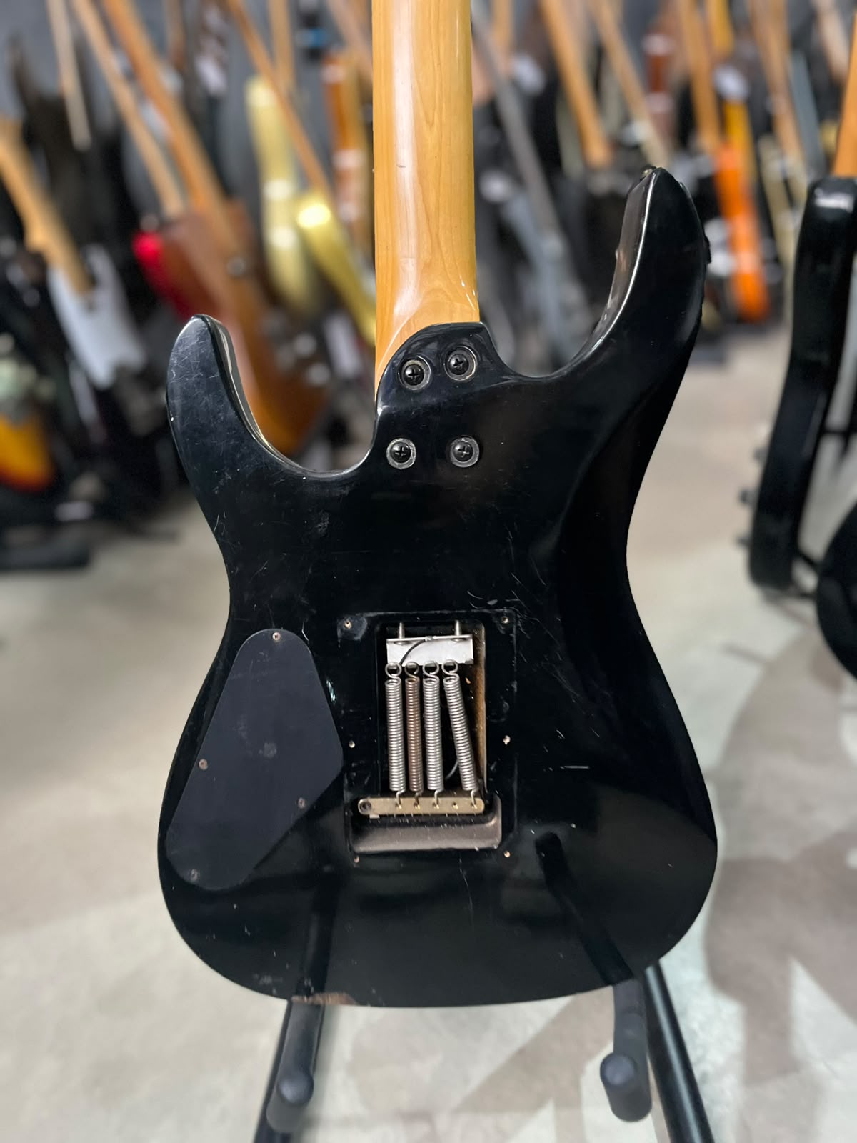 Guitarra Marca Ária Pro2 – Modelo: Excel séries com Floyd Relicada miniatura 7