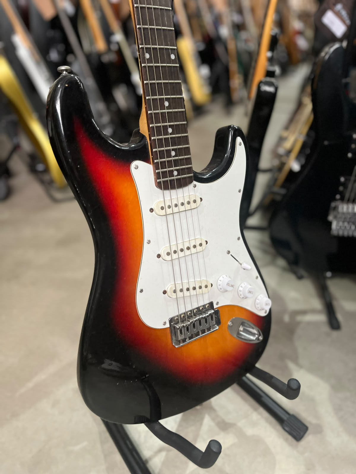 Guitarra Samick Strato Sunburst miniatura 3