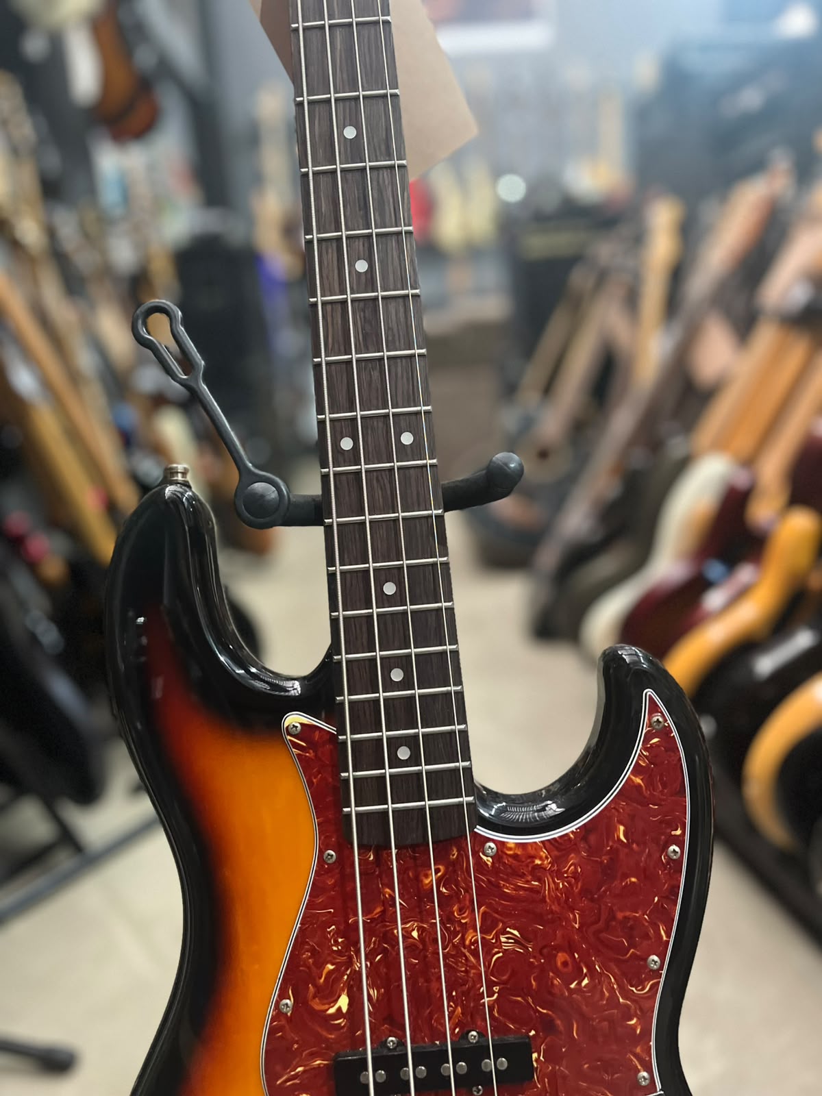 BAIXO TAGIMA WOODSTOCK 73 SUNBURST  4 CORDAS miniatura 4
