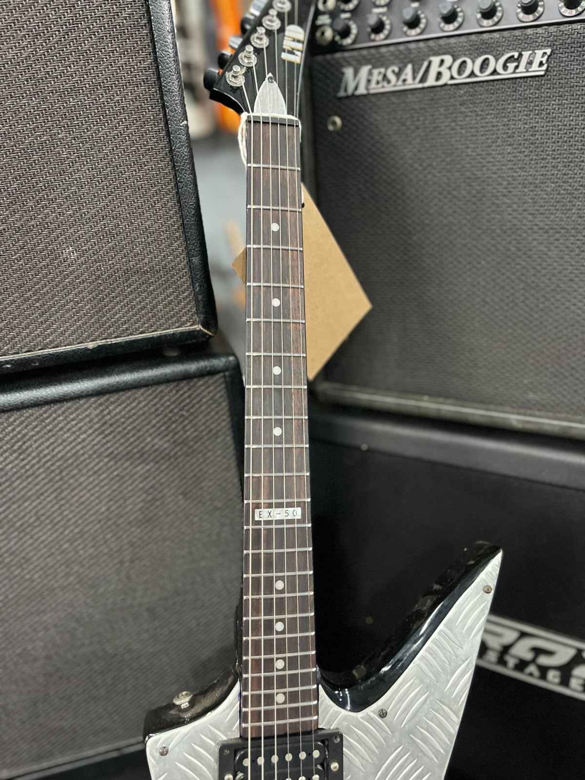 Guitarra Marca LTD modelo: Explorer EX50 miniatura 5